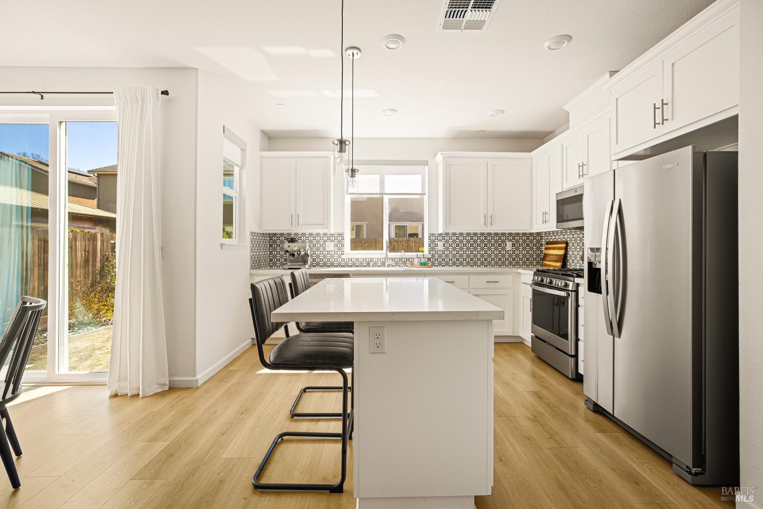 938 Fruit Stand Circle