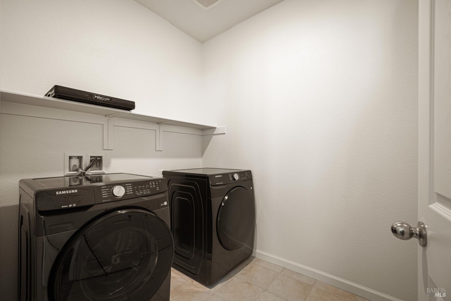 938 Fruit Stand Circle