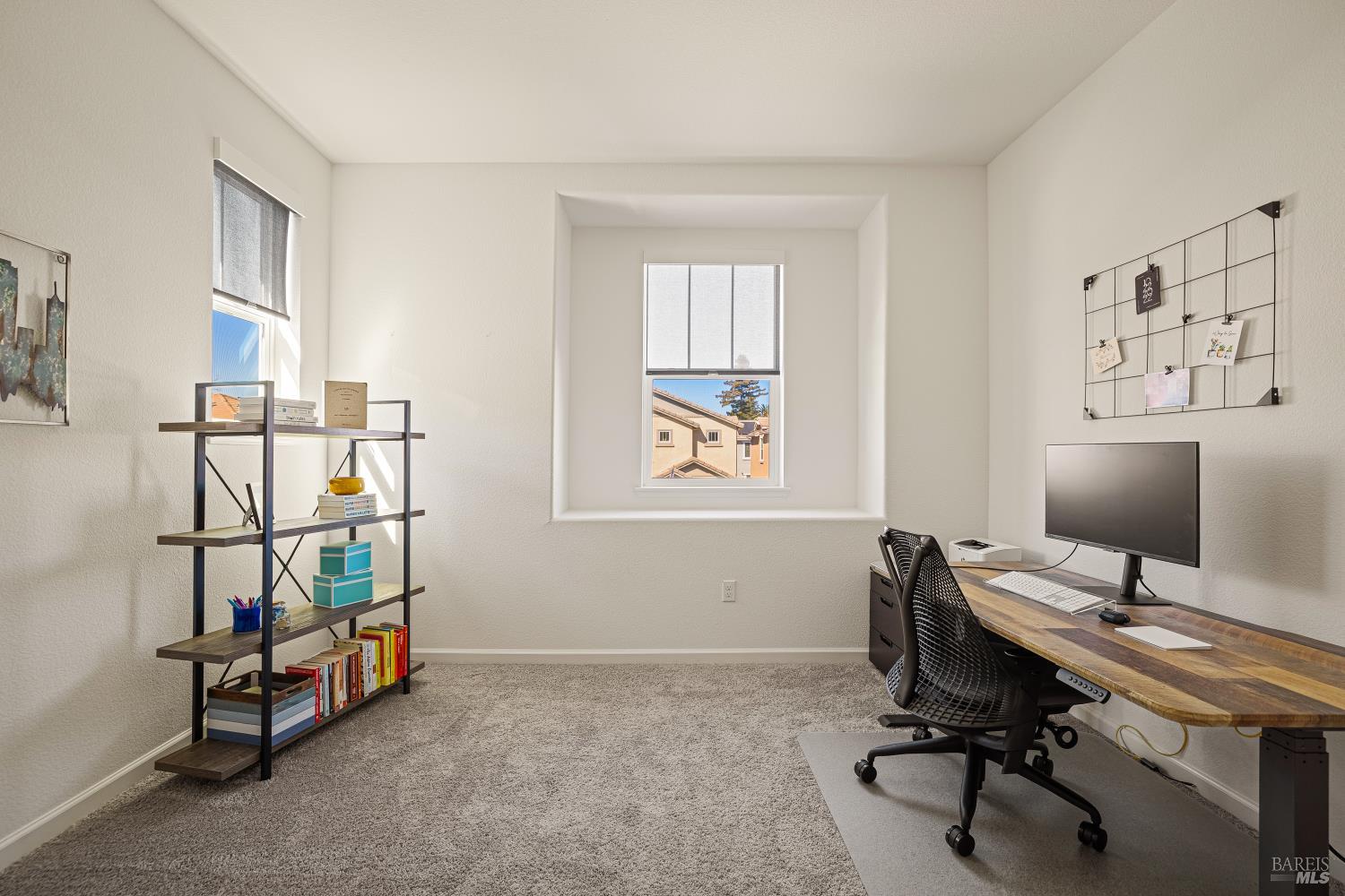 938 Fruit Stand Circle