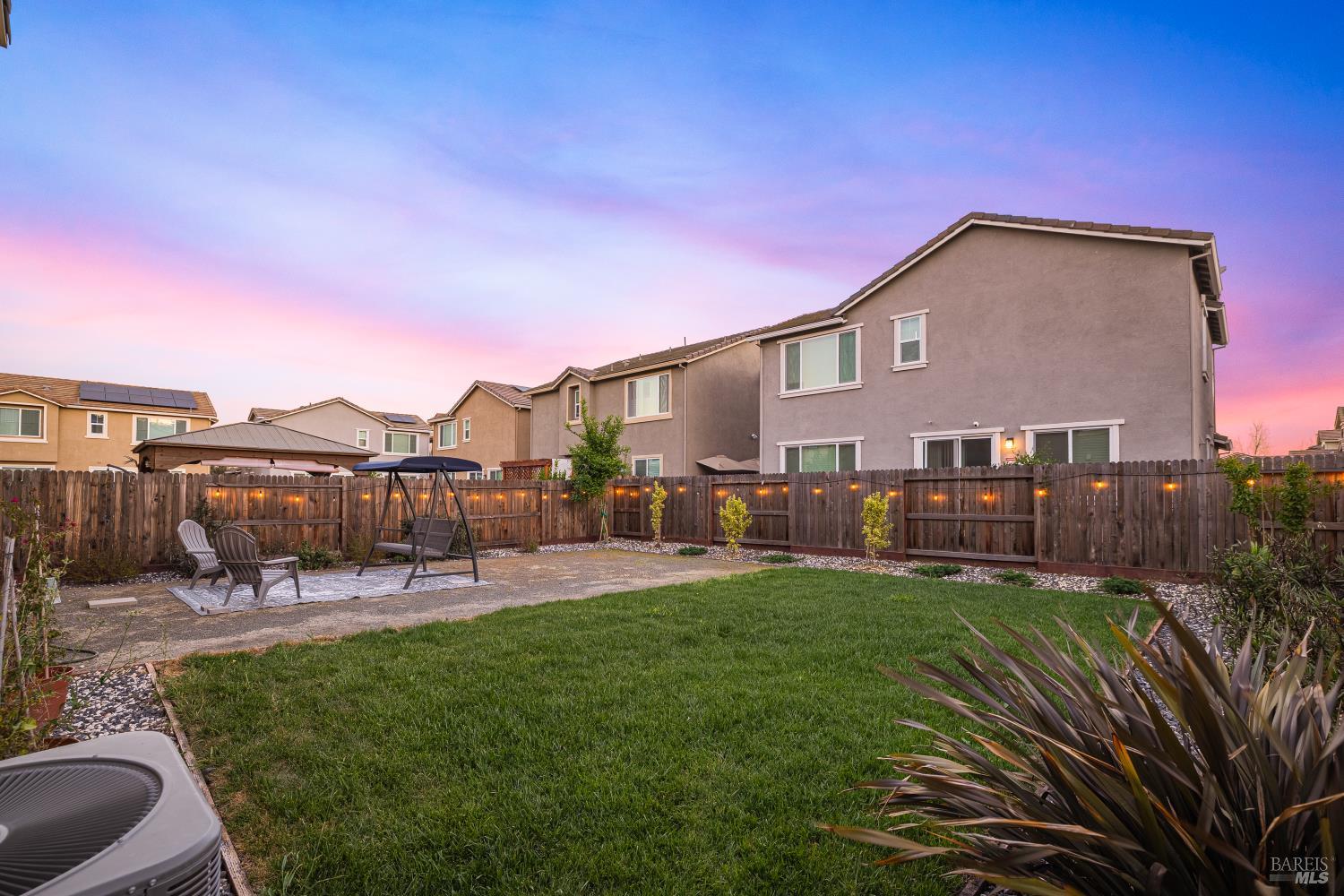 938 Fruit Stand Circle