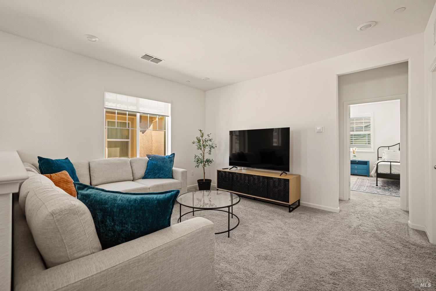 938 Fruit Stand Circle