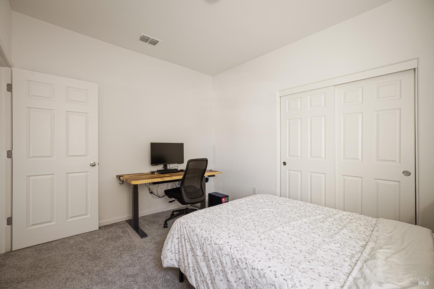 938 Fruit Stand Circle