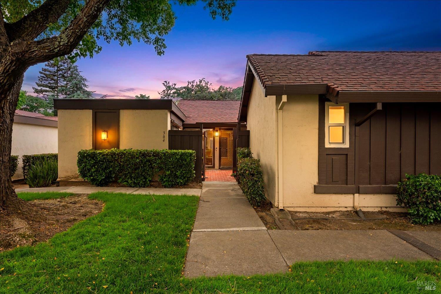 304 Acorn Court