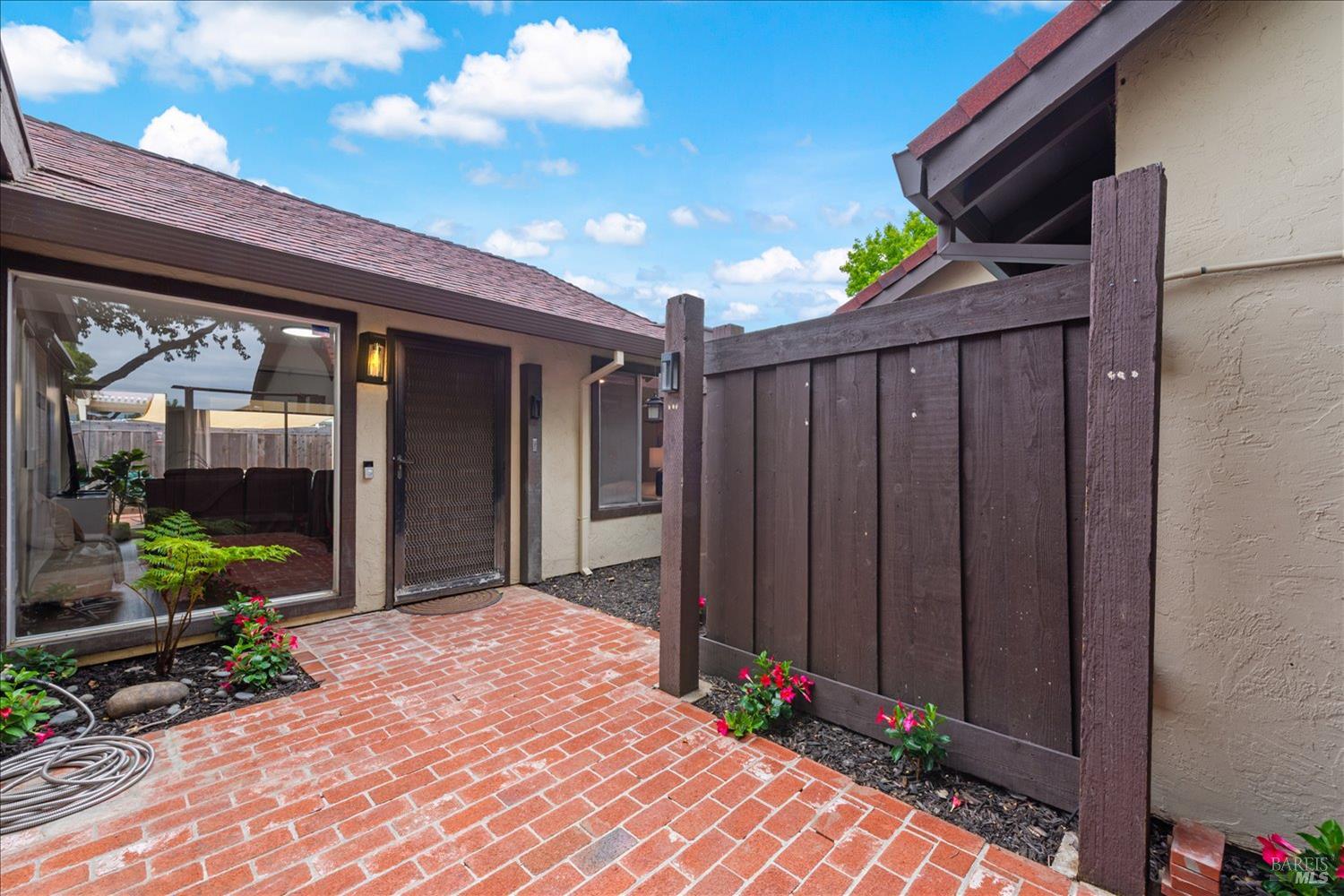304 Acorn Court