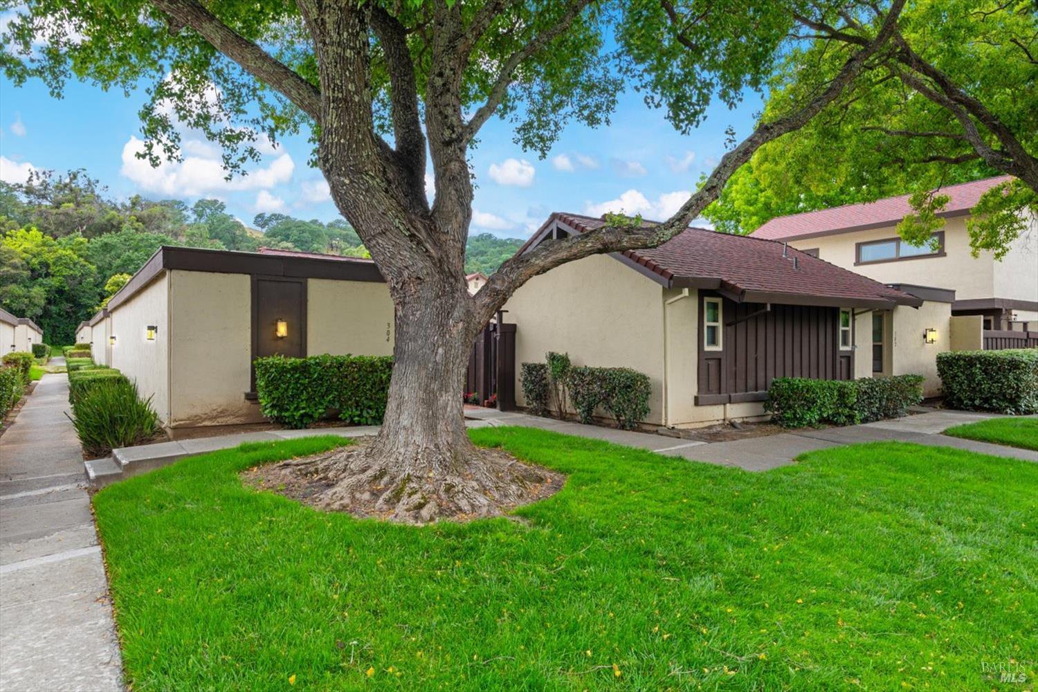 304 Acorn Court
