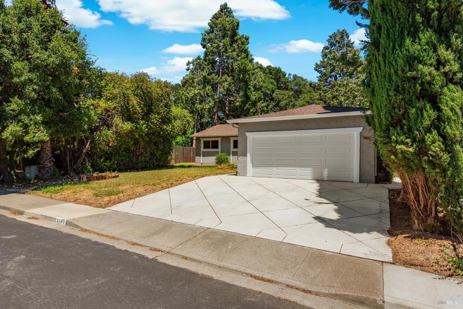 1145 Creekside Drive