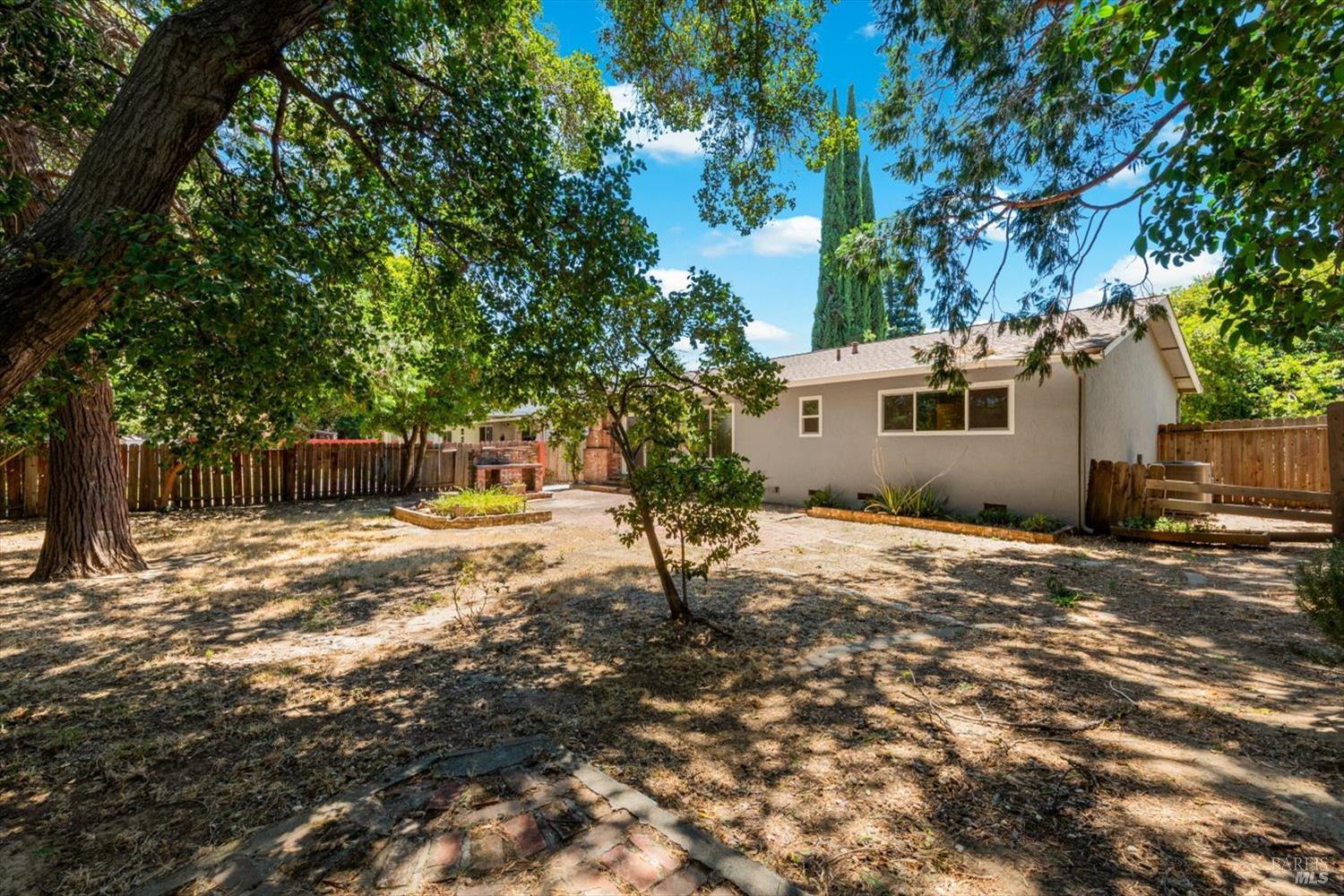 1145 Creekside Drive