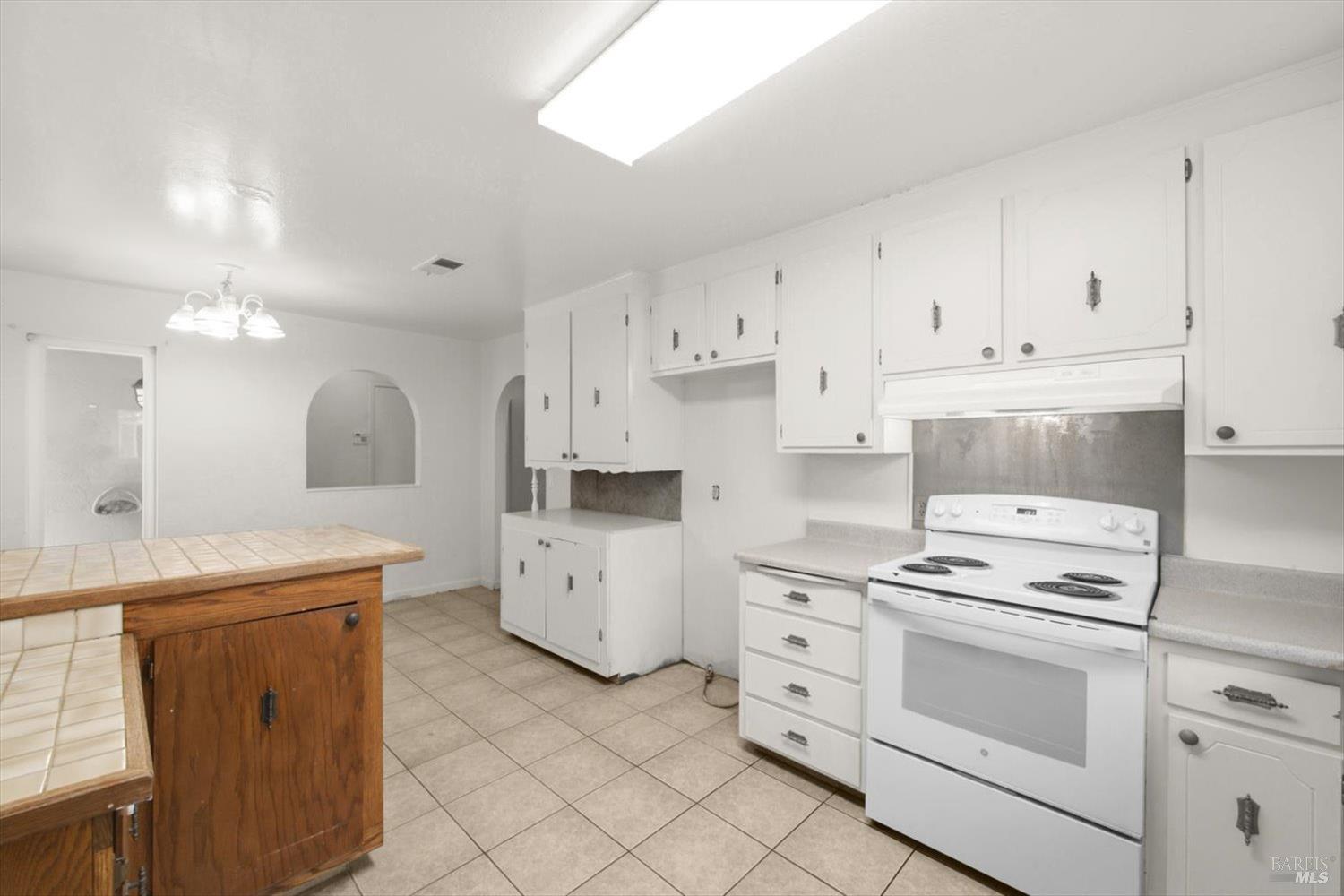 1145 Creekside Drive