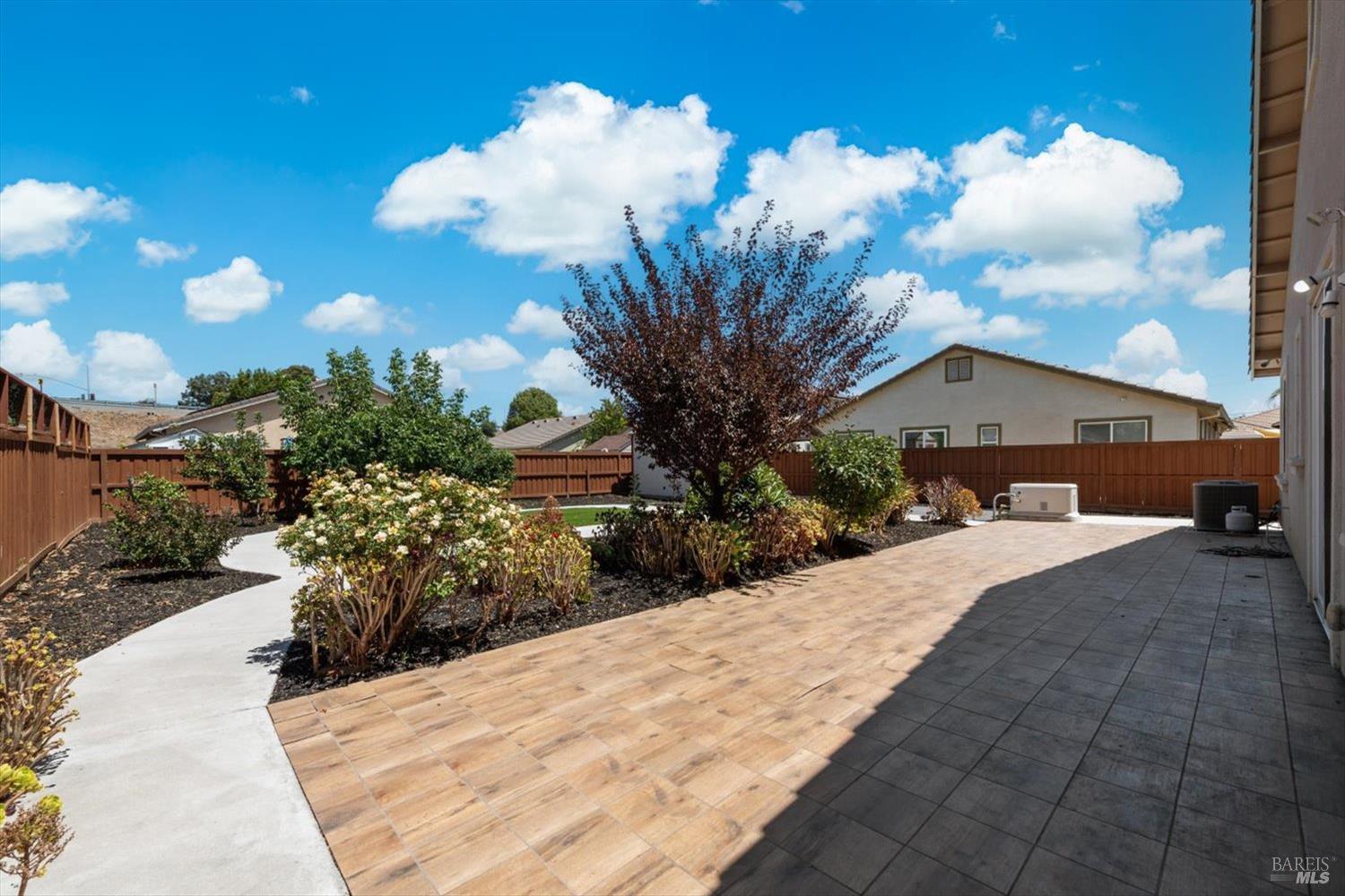 1211 Eton Court