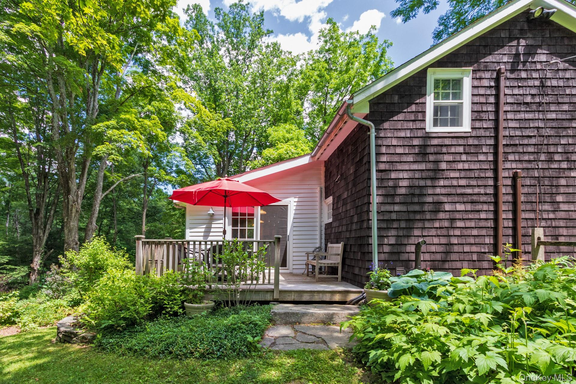 43 Krom Road