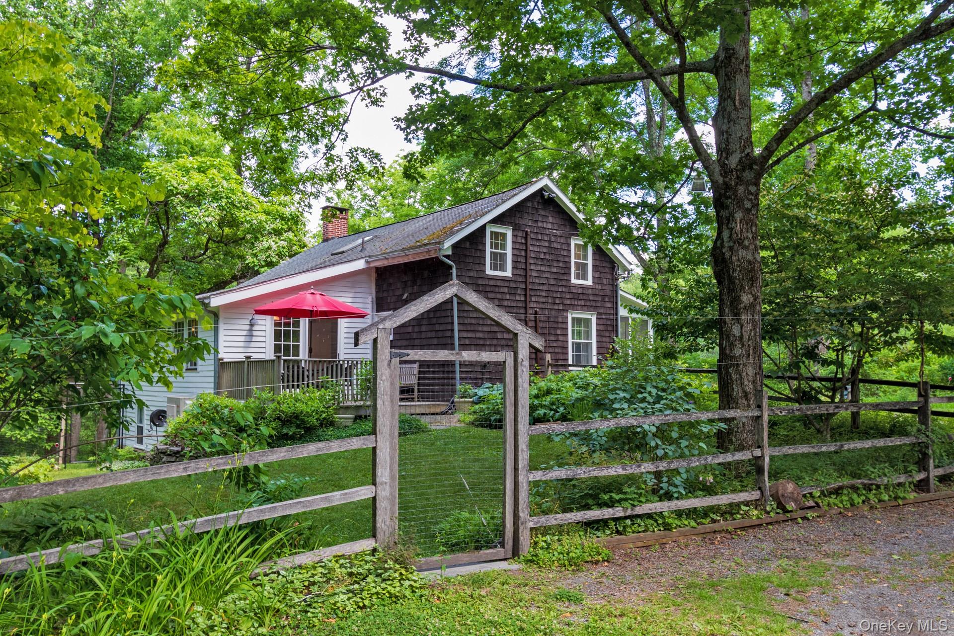 43 Krom Road
