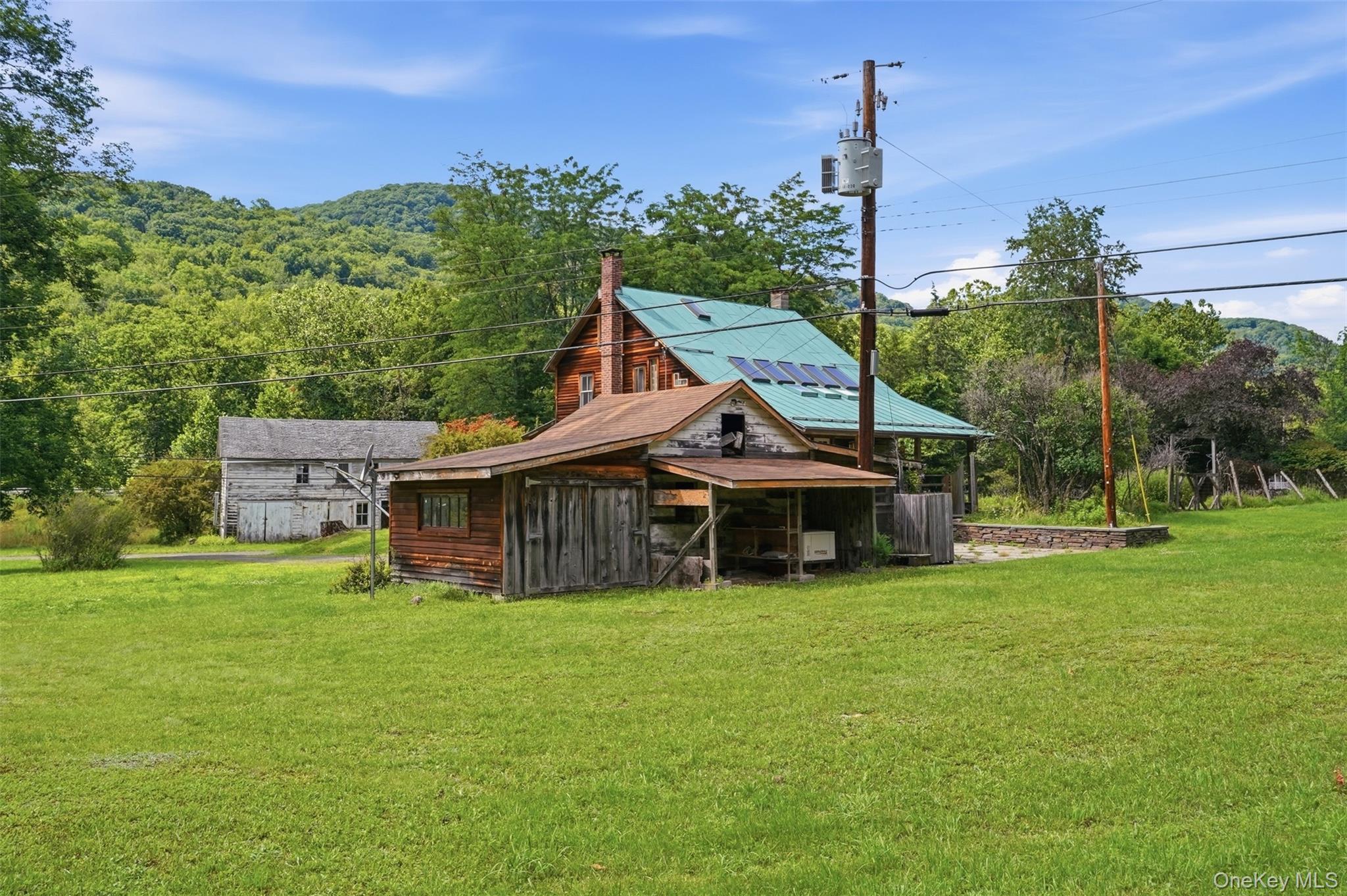 Sundown Farmhouse