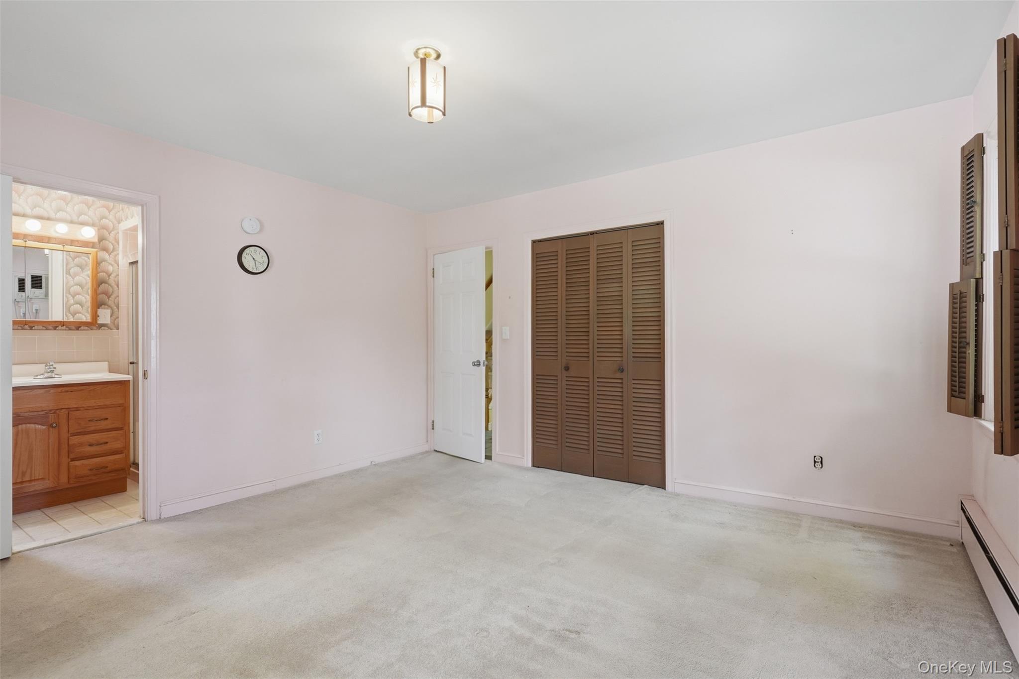 Spacious Cape