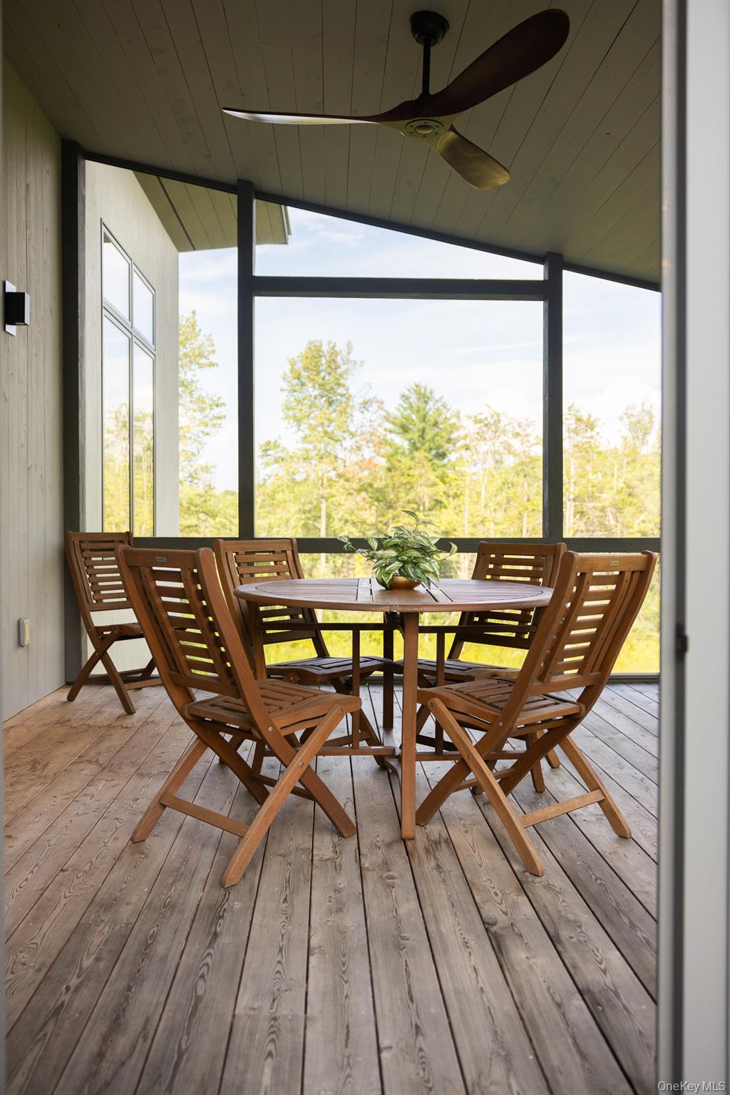 195 Mohonk Road