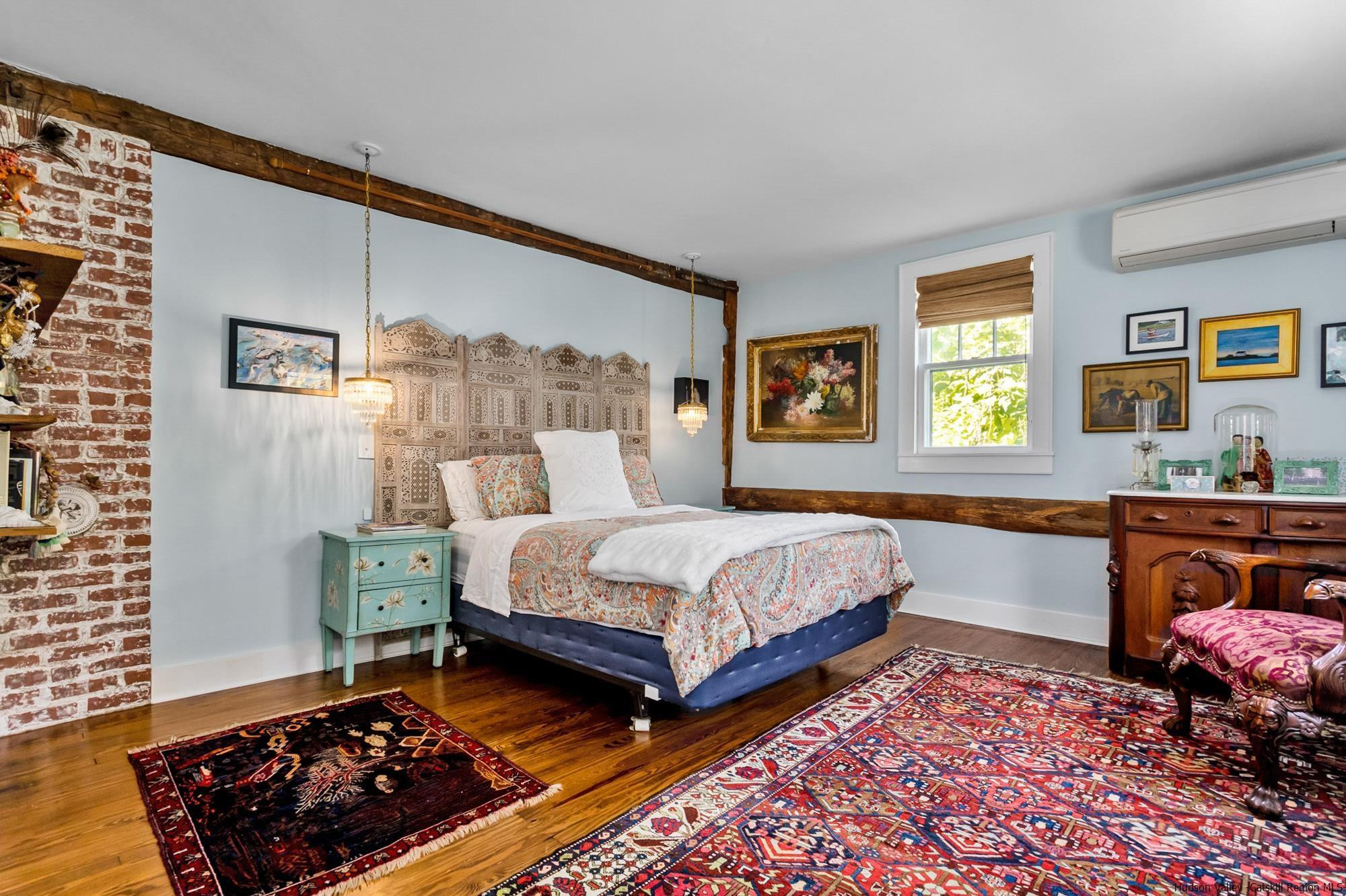 Renovated farmhouse + guest house