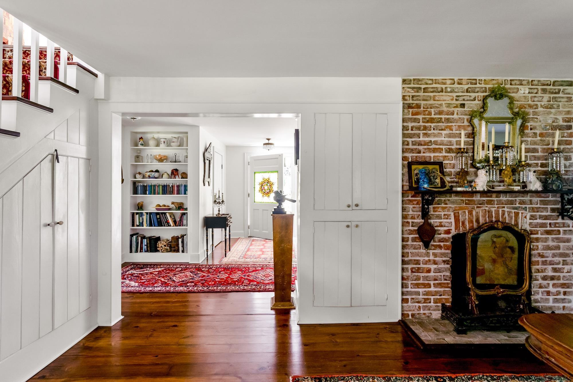 Renovated farmhouse + guest house
