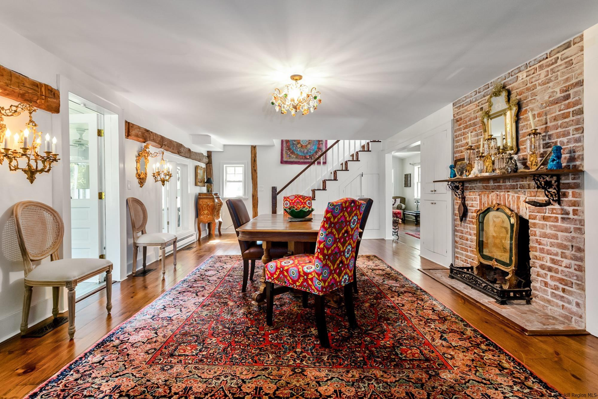 Renovated farmhouse + guest house