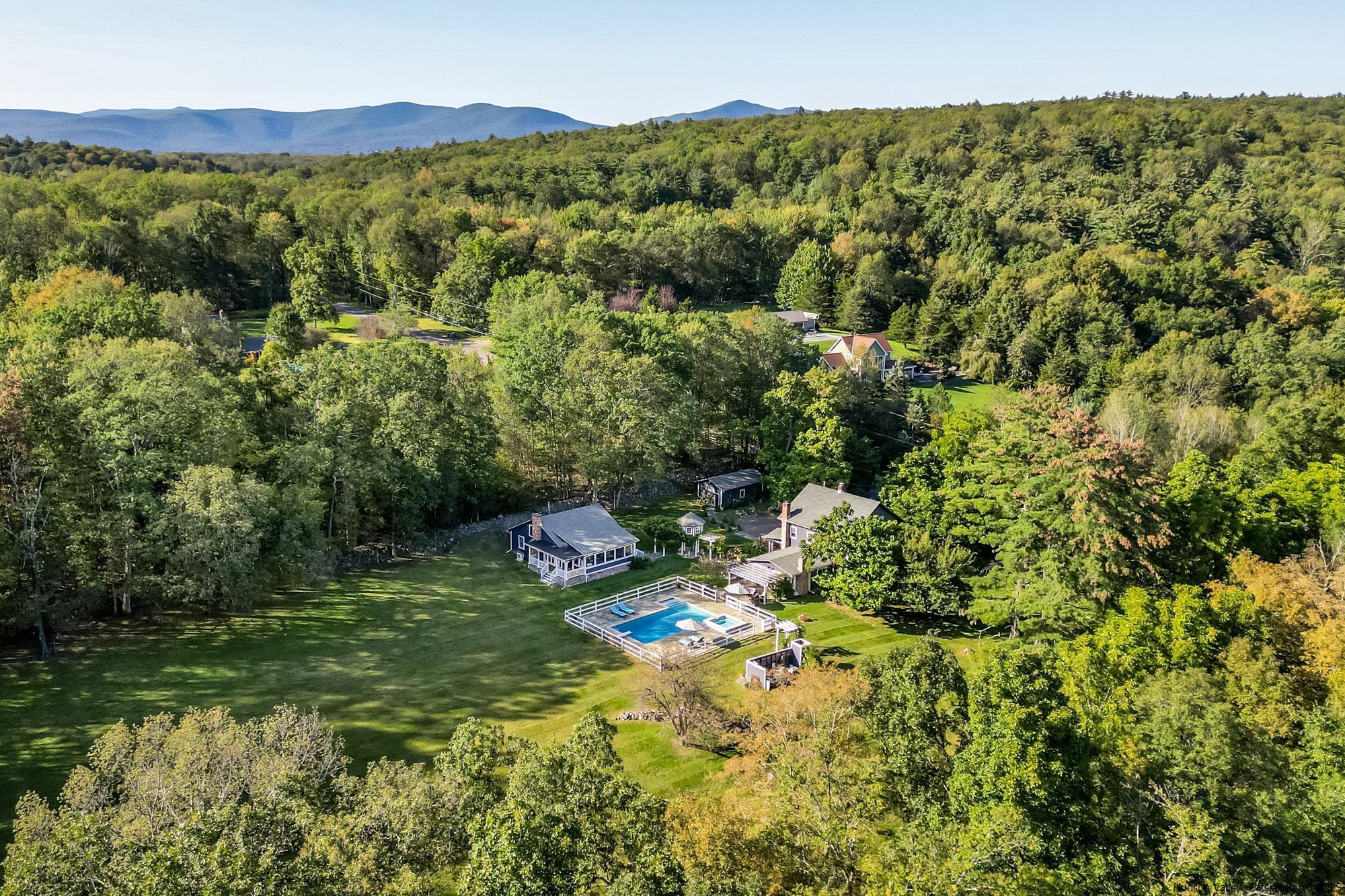 Renovated farmhouse + guest house