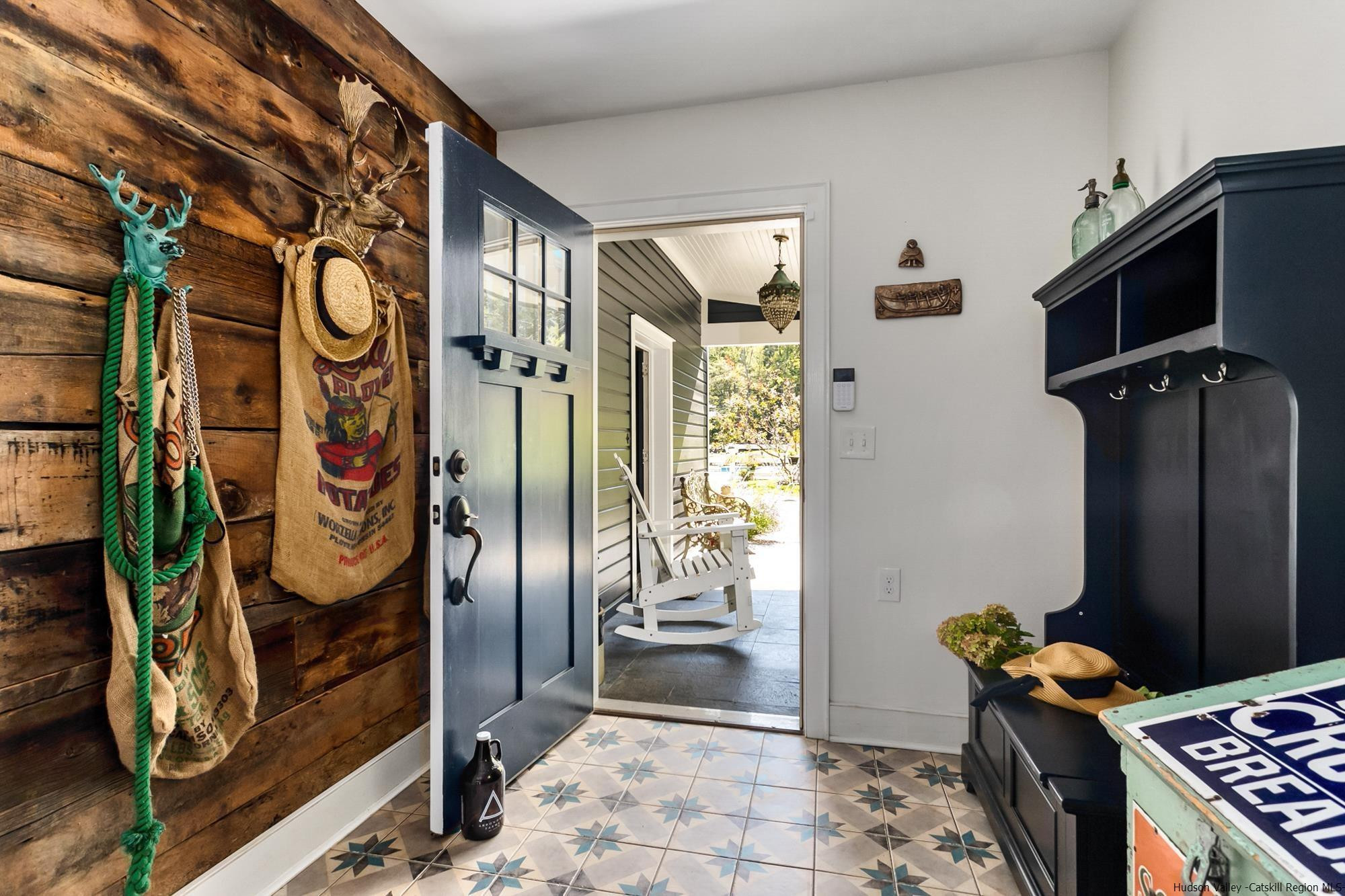 Renovated farmhouse + guest house