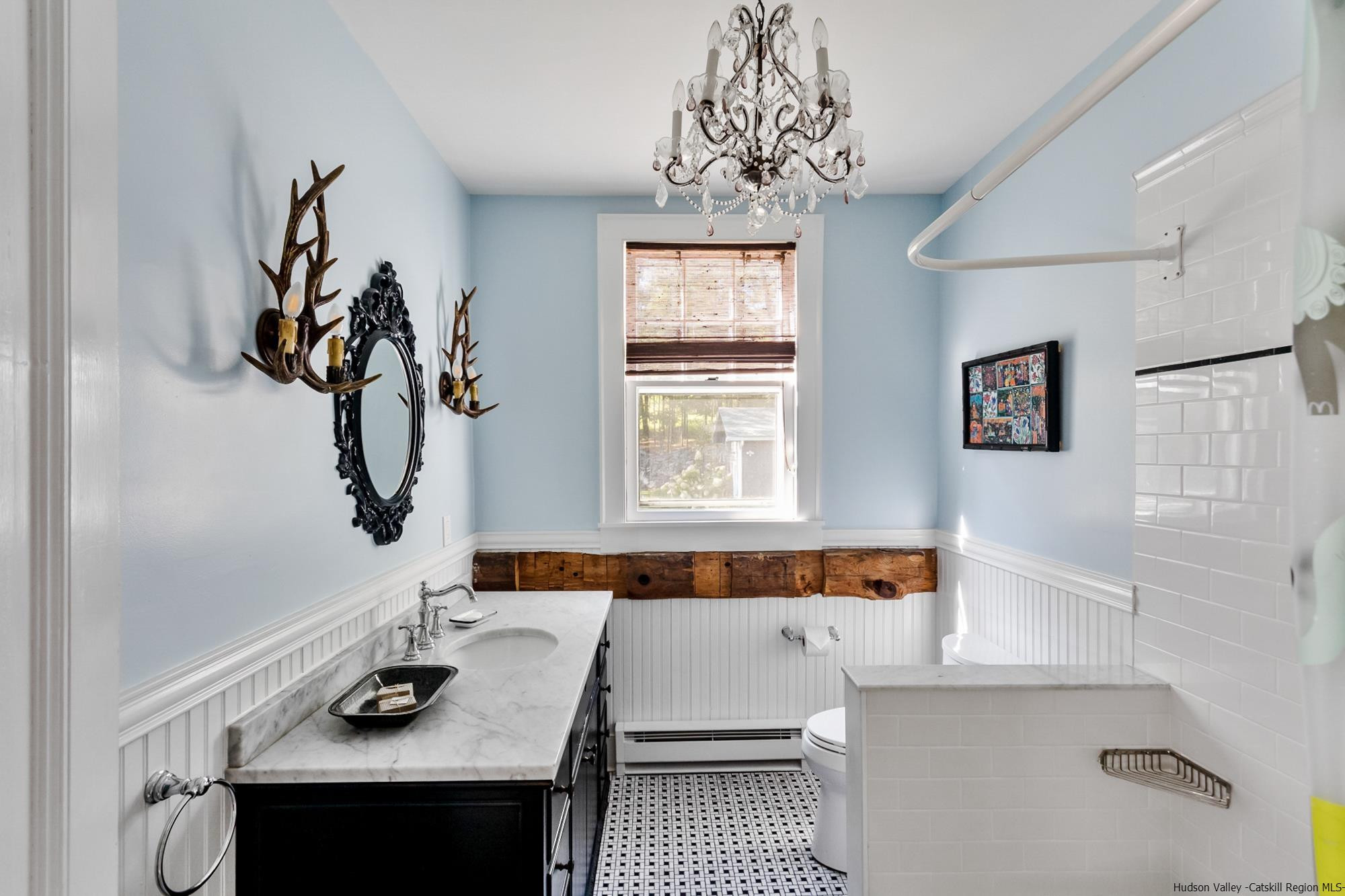 Renovated farmhouse + guest house