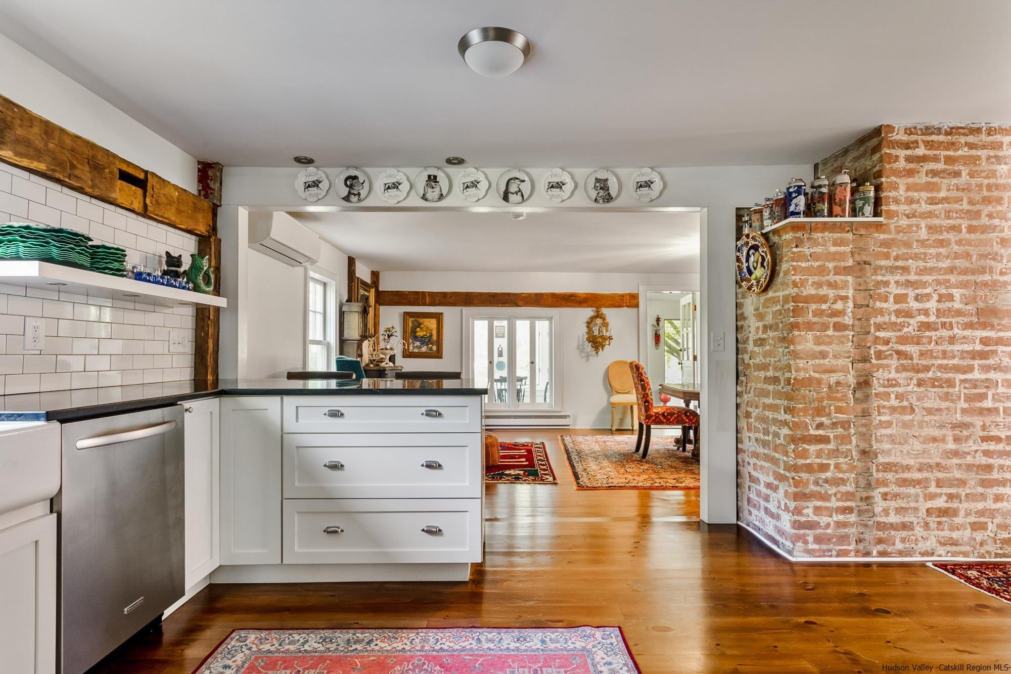 Renovated farmhouse + guest house