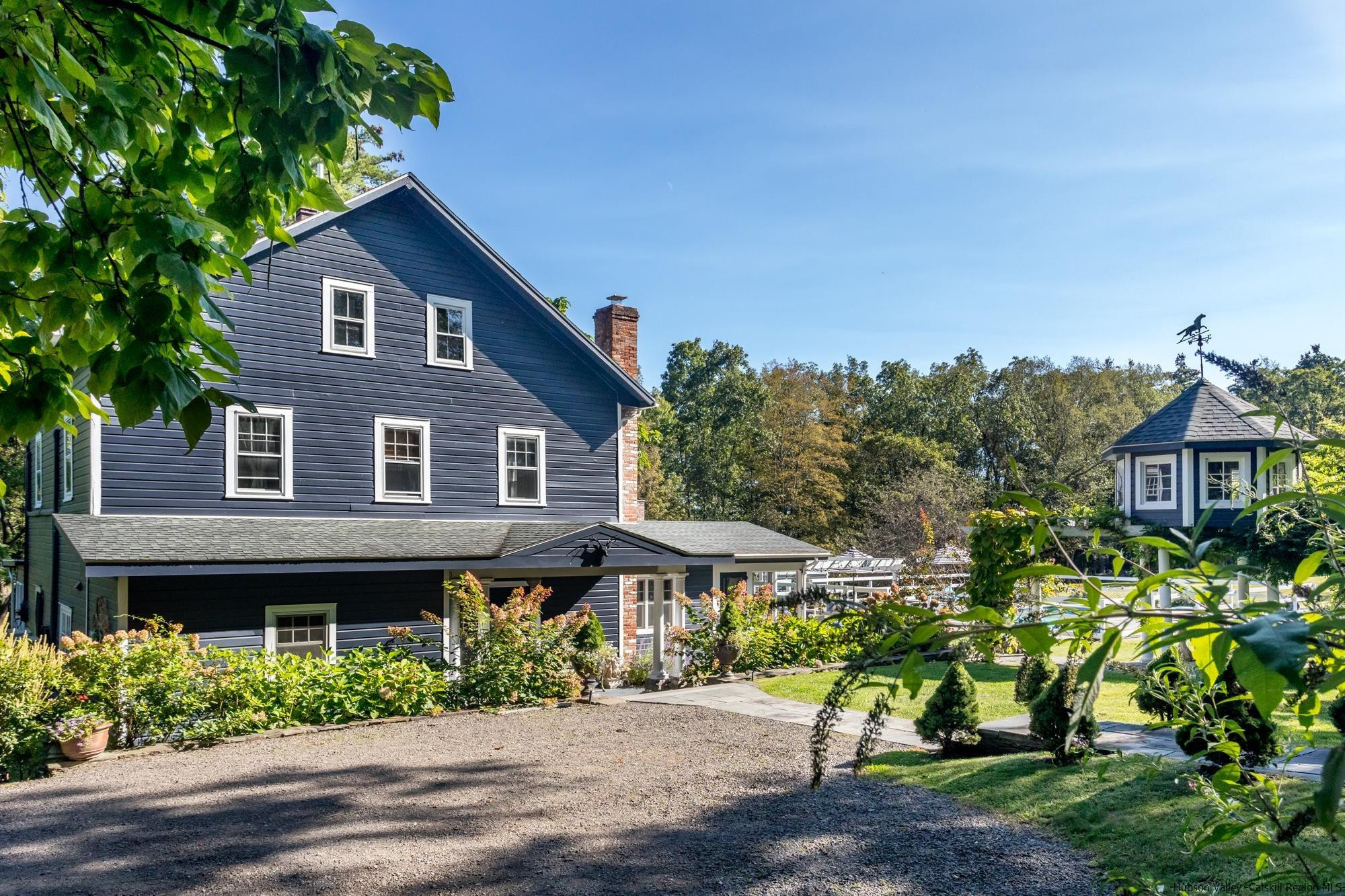 Renovated farmhouse + guest house