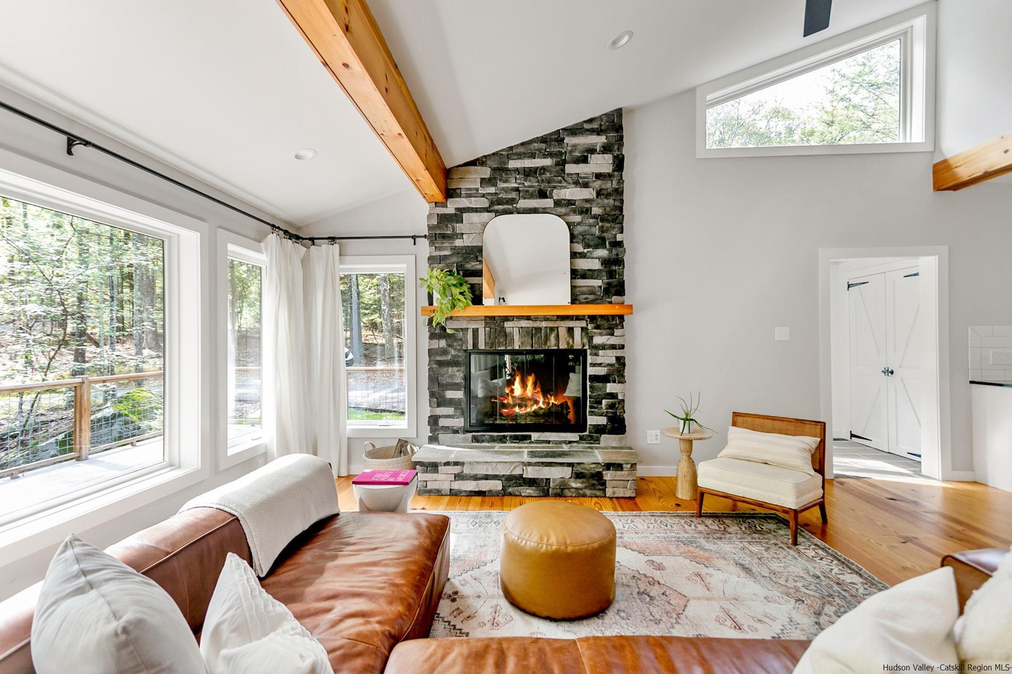 Immaculate Getaway in the Woods