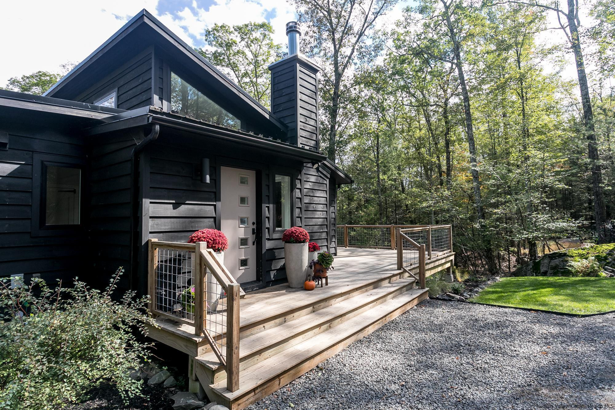 Immaculate Getaway in the Woods