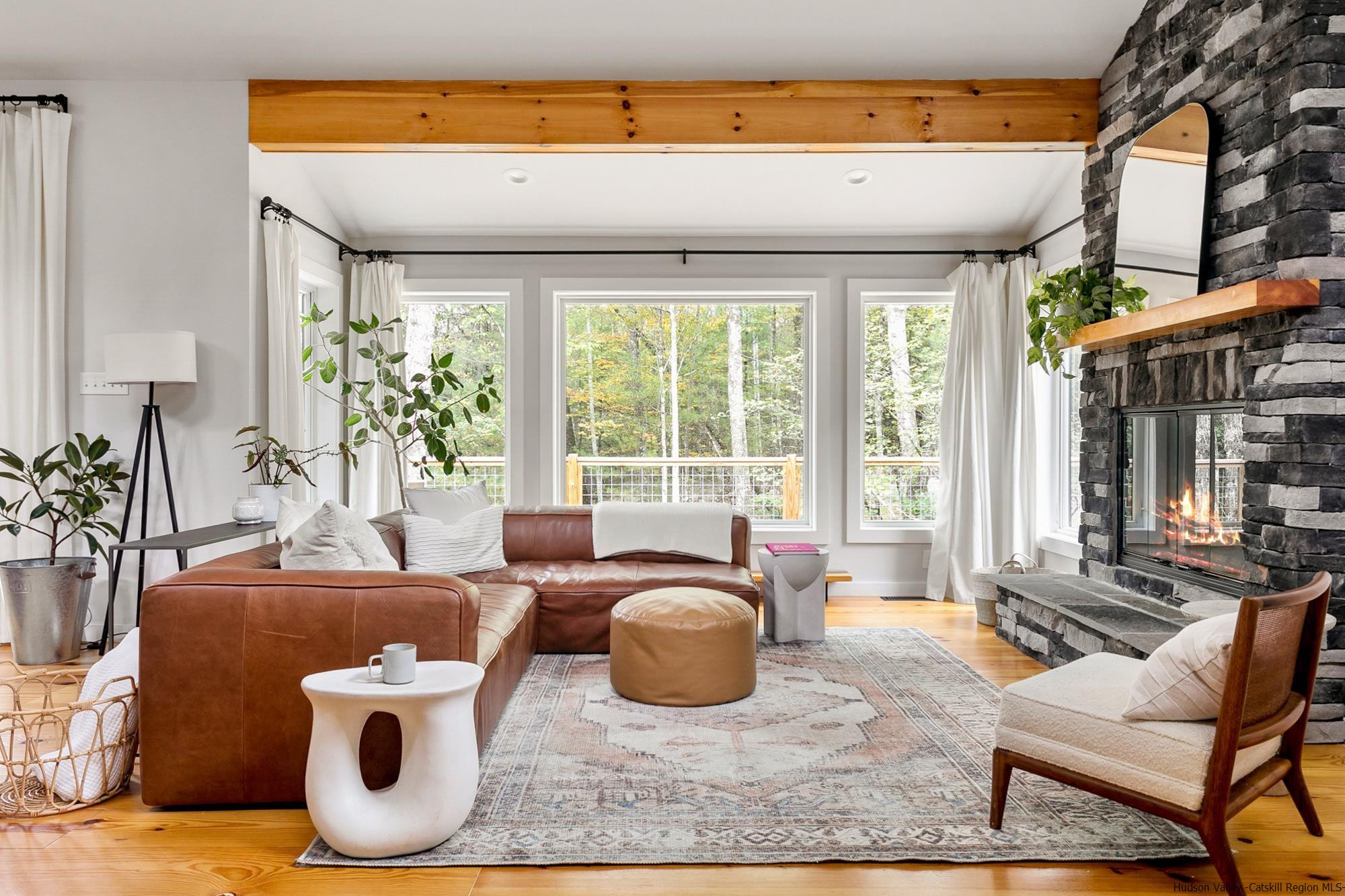 Immaculate Getaway in the Woods
