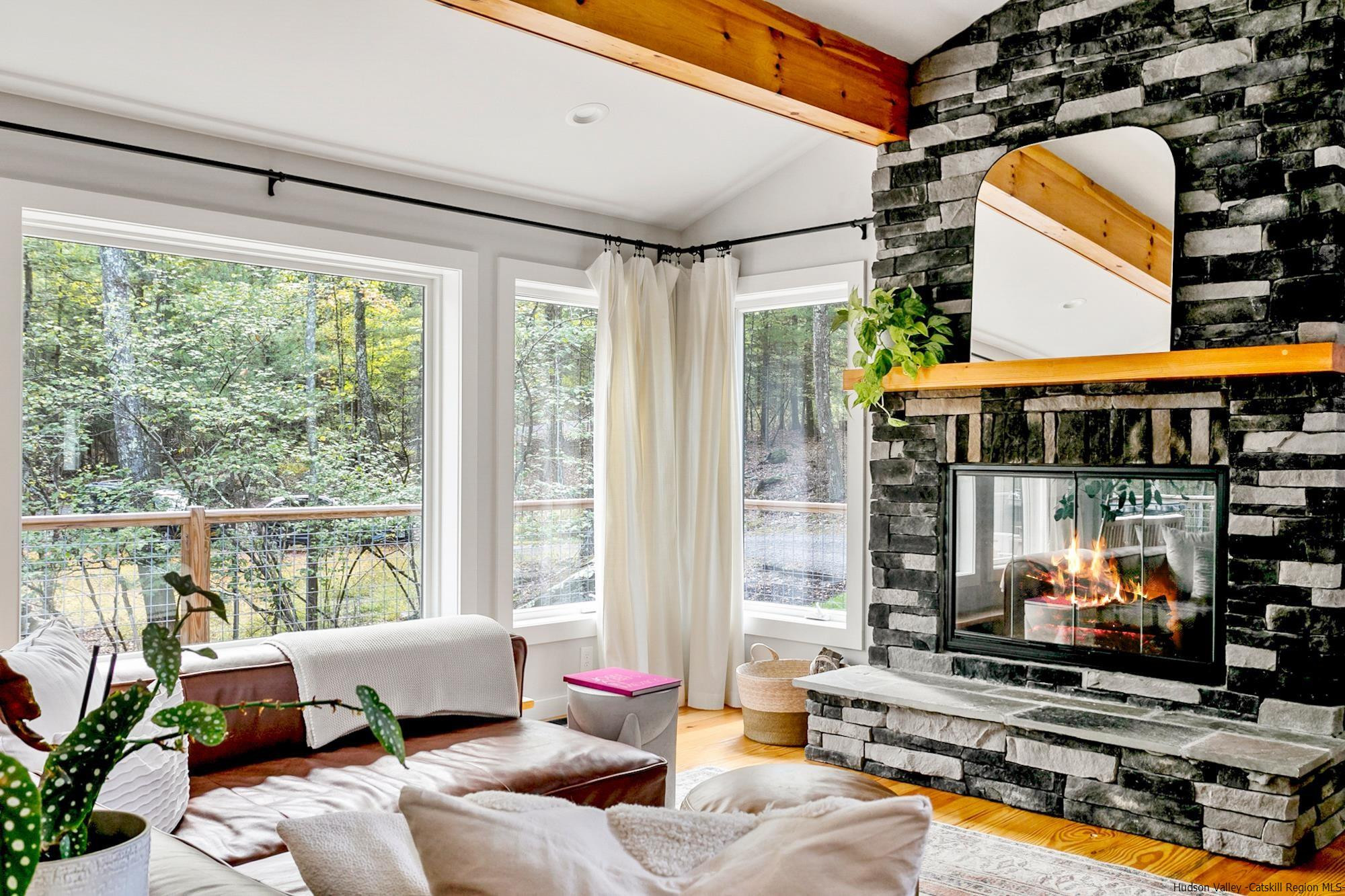 Immaculate Getaway in the Woods