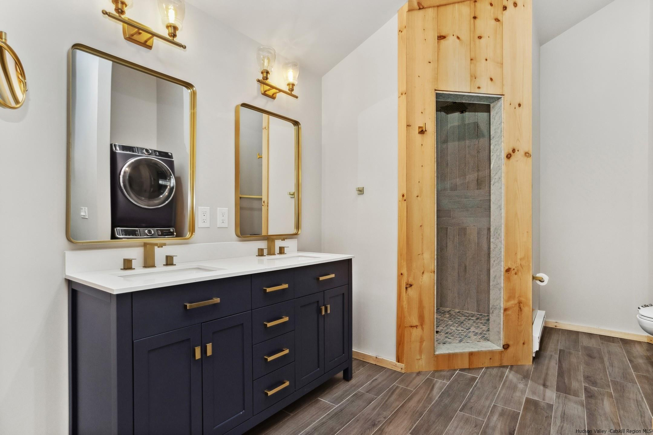 Custom-Built Chalet in the Woods