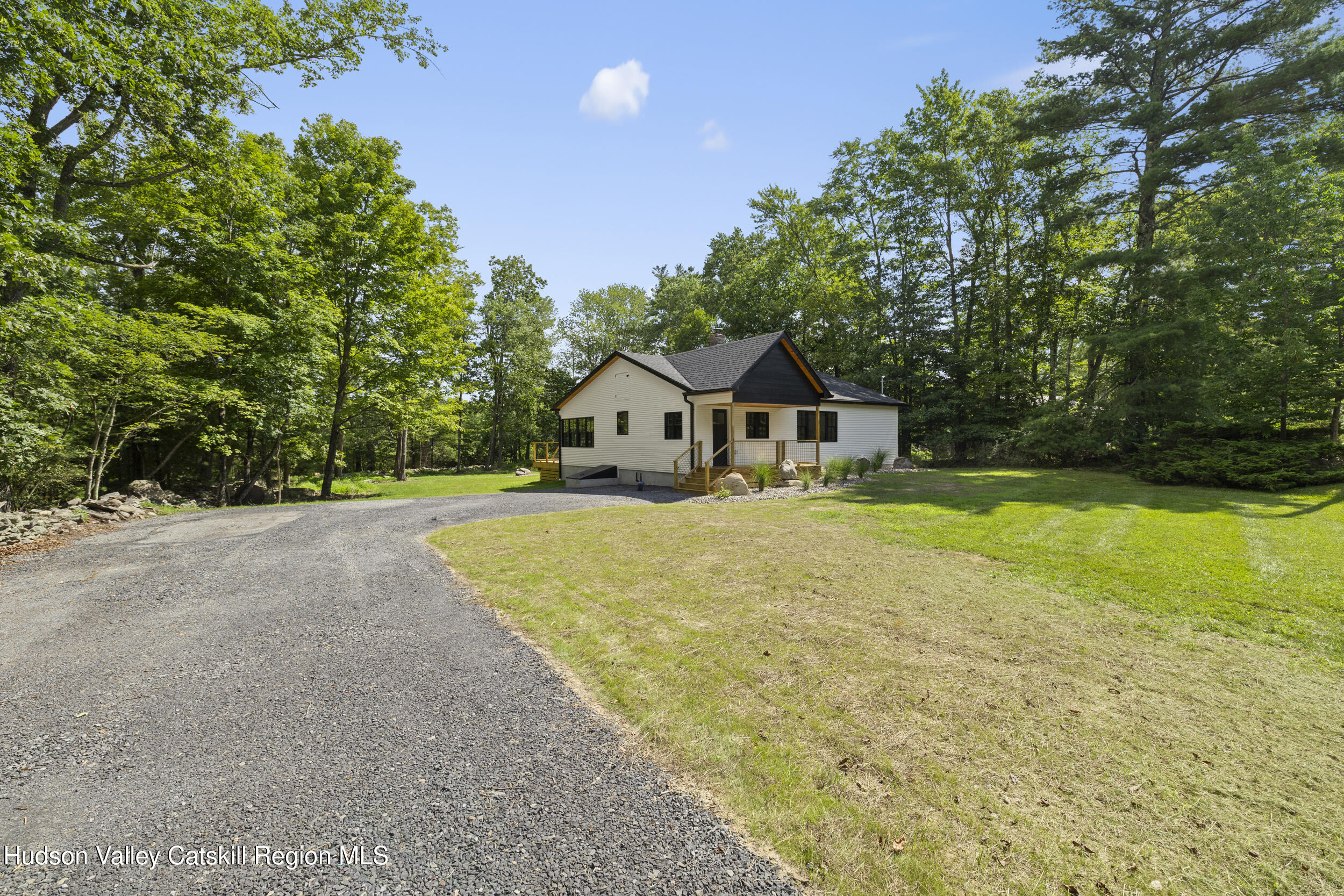 Renovated Country Ranch