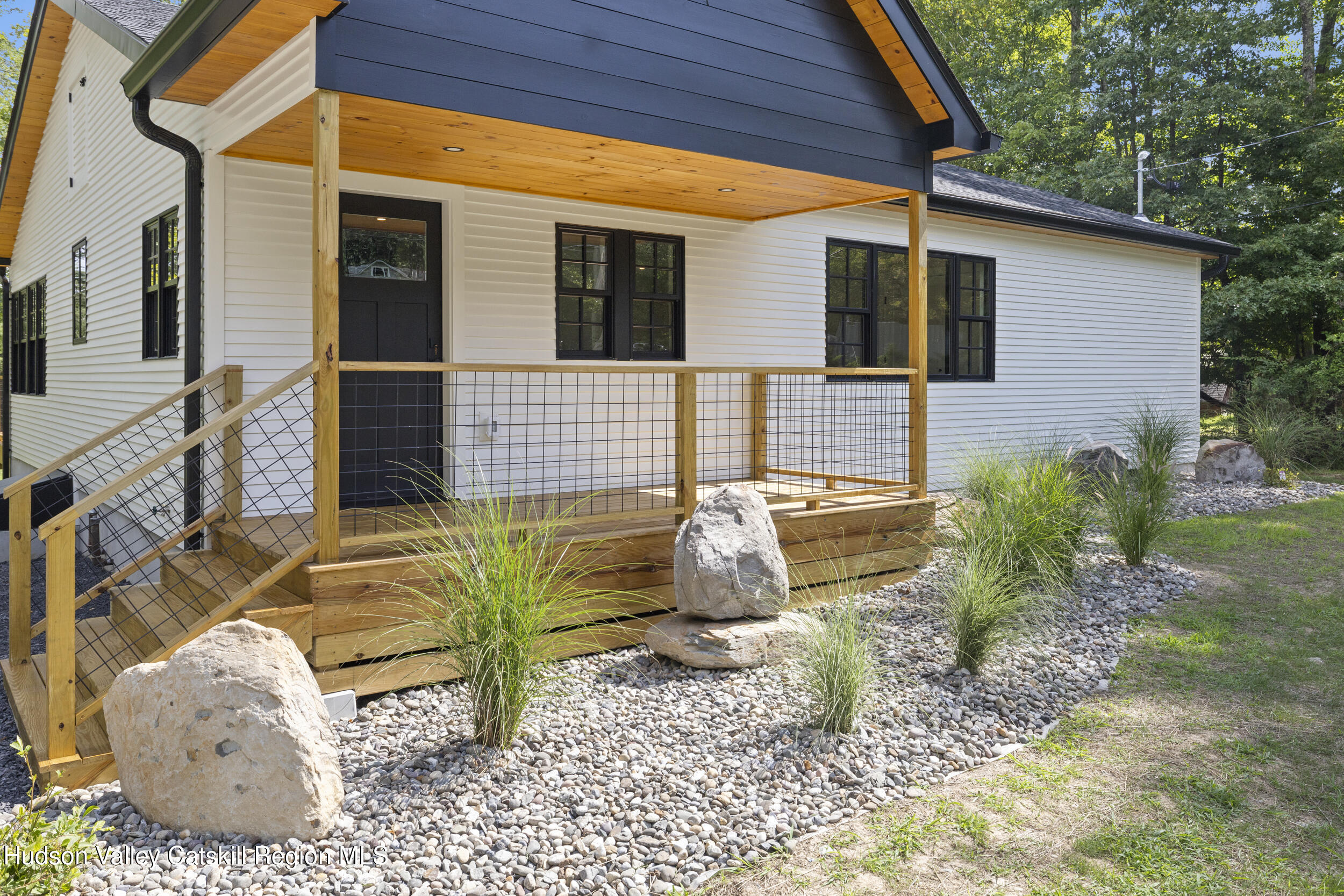 Renovated Country Ranch