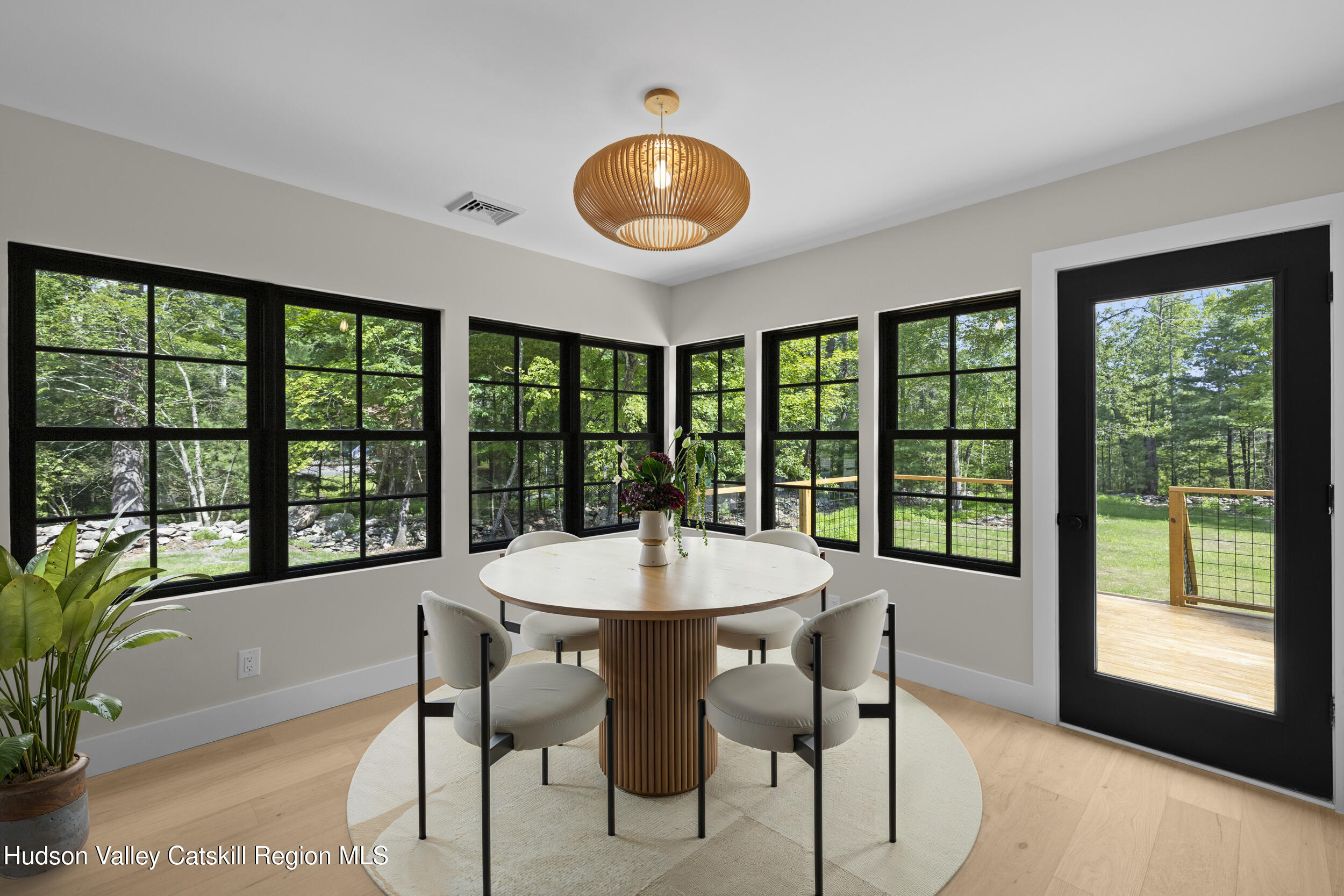 Renovated Country Ranch