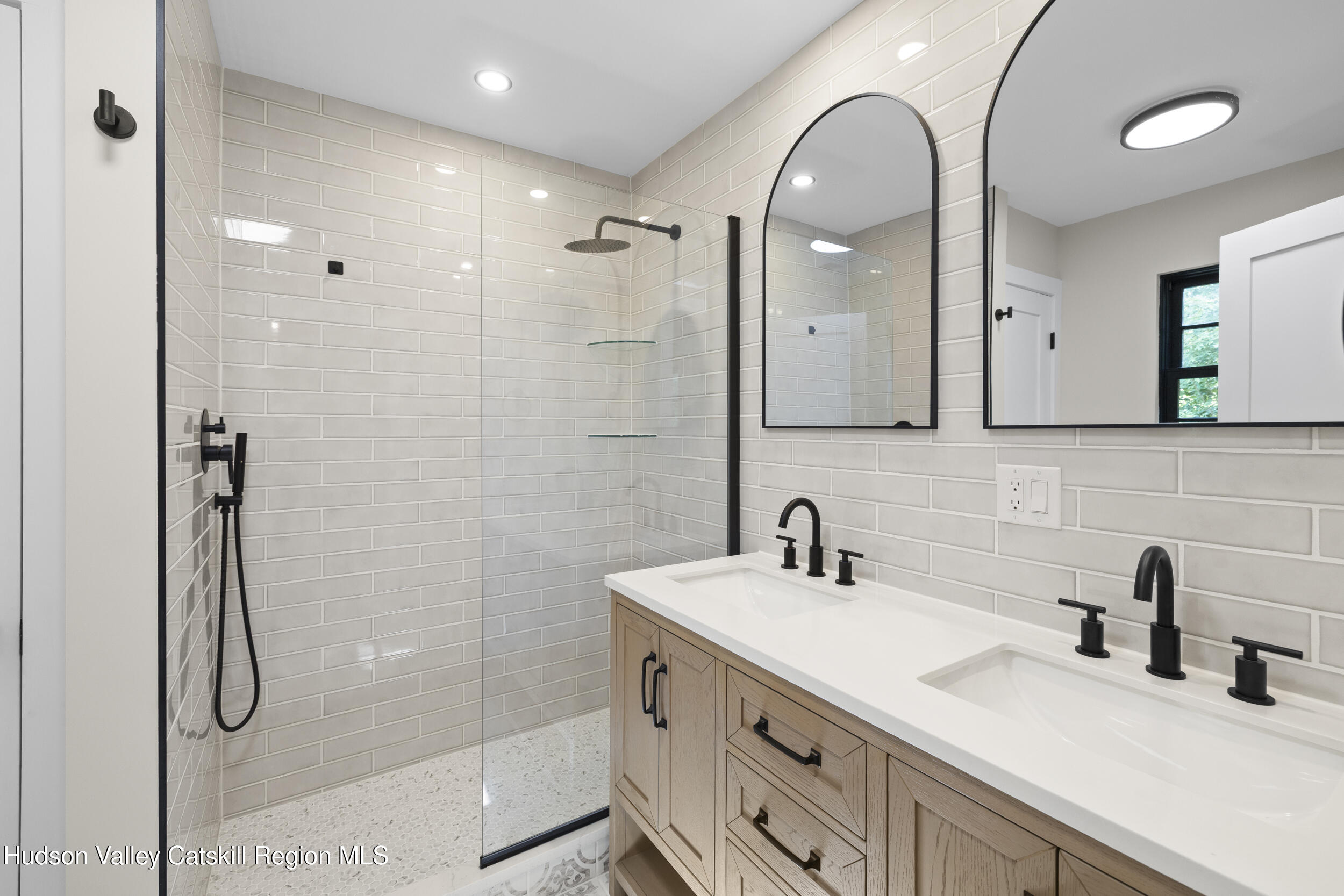 Renovated Country Ranch