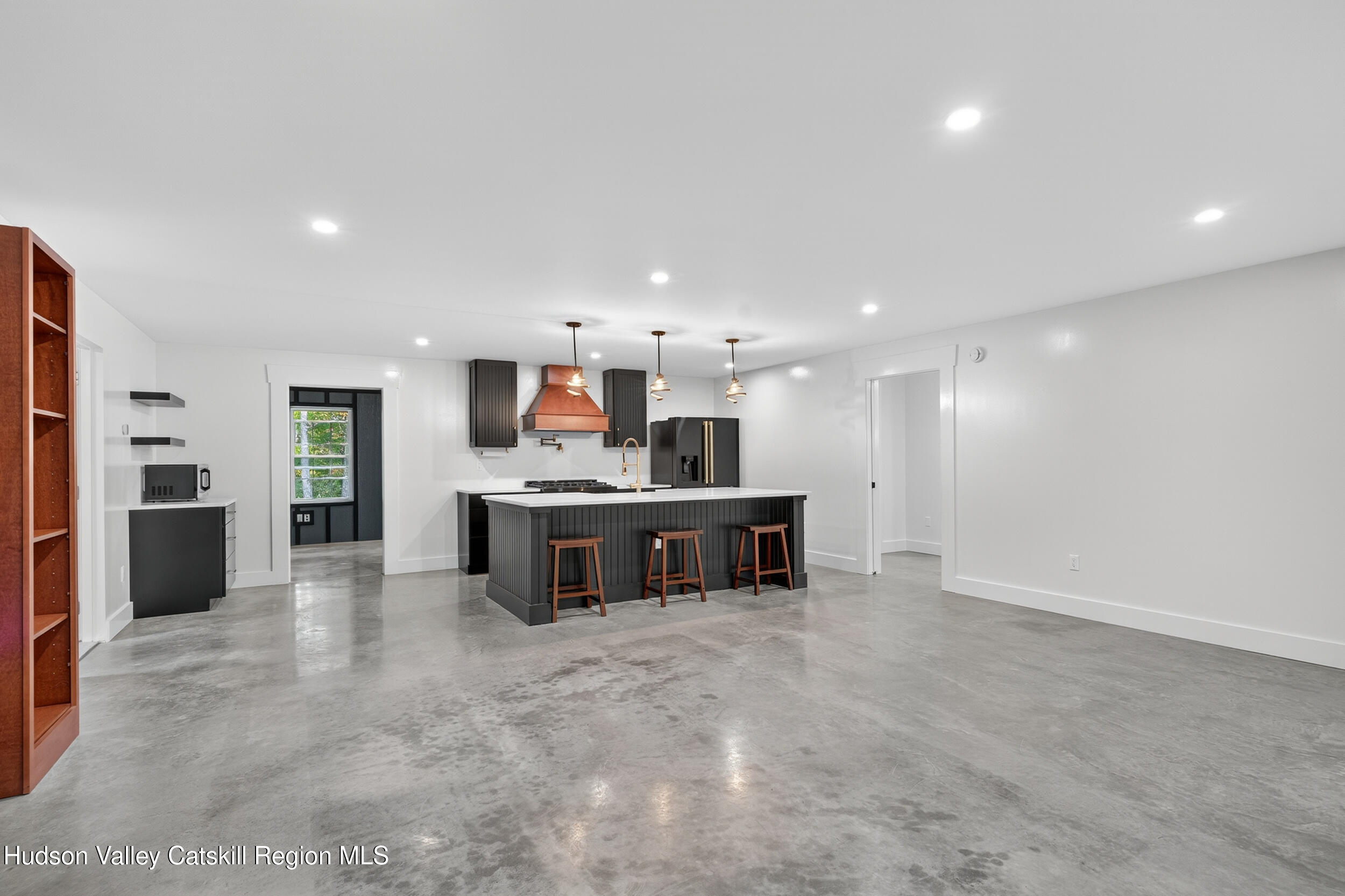 Modern Hideaway in the Woods