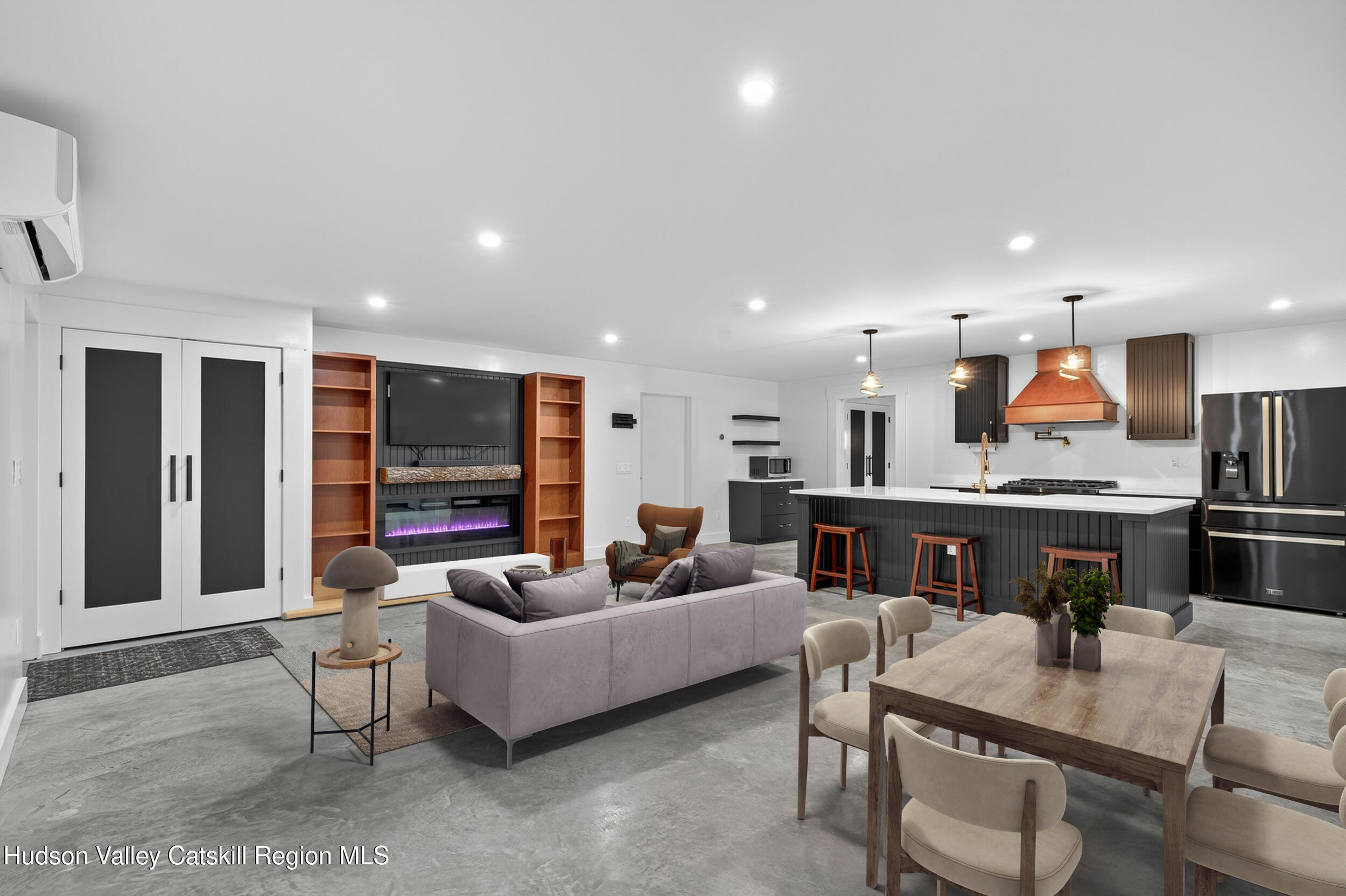 Modern Hideaway in the Woods