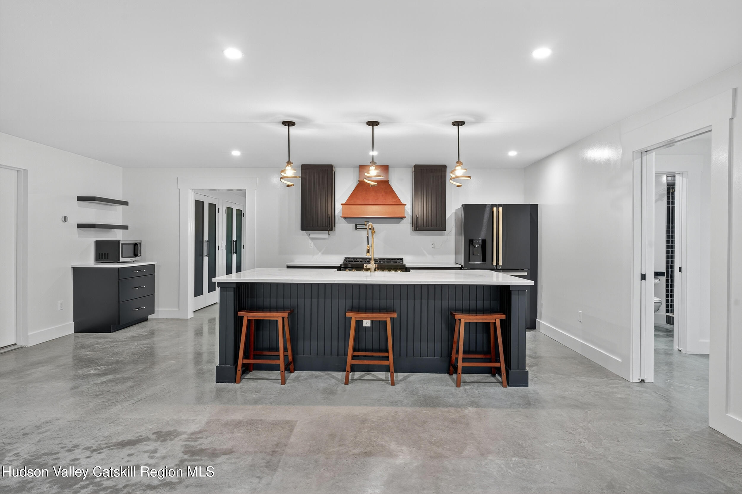 Modern Hideaway in the Woods