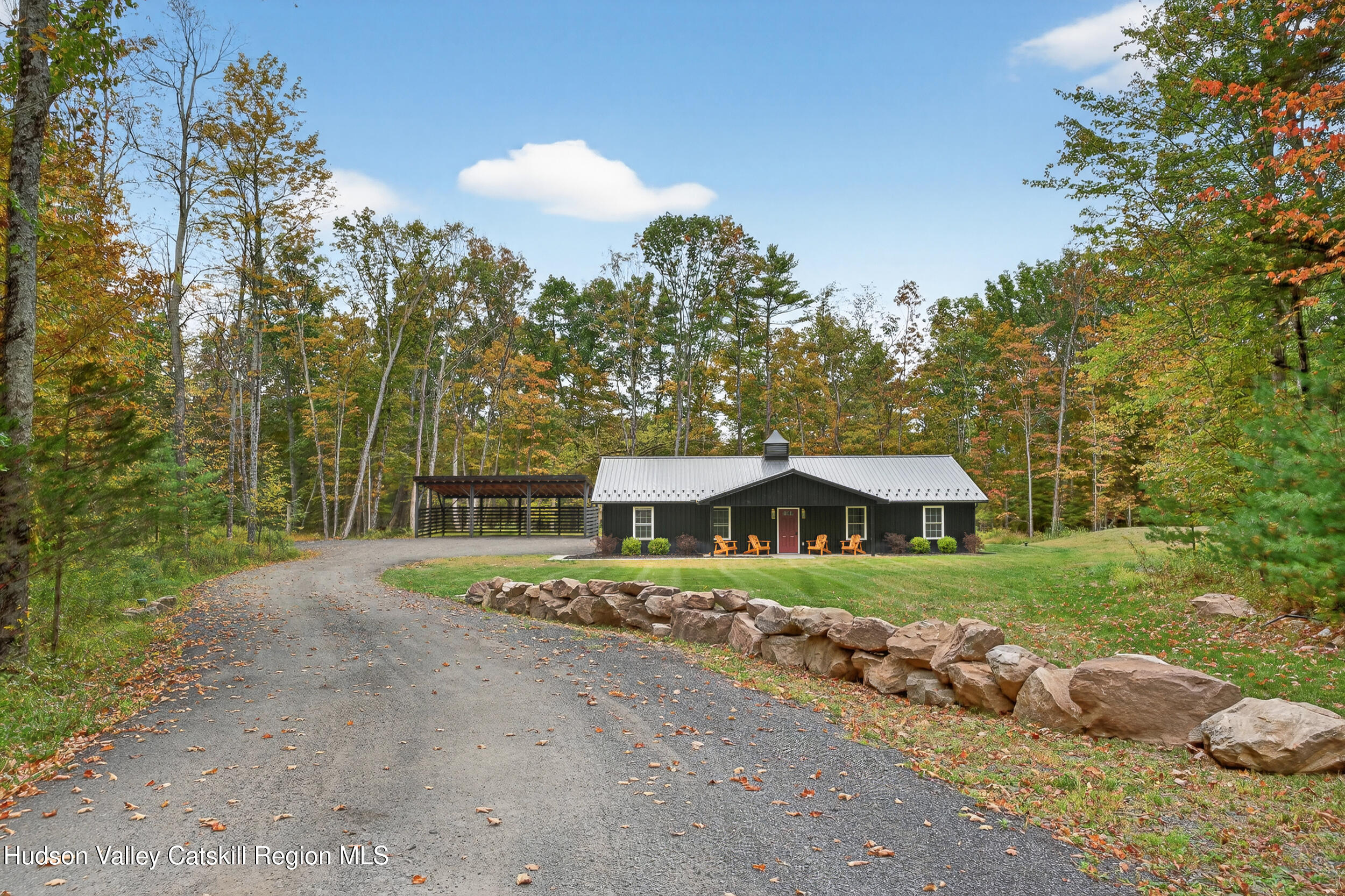 Modern Hideaway in the Woods