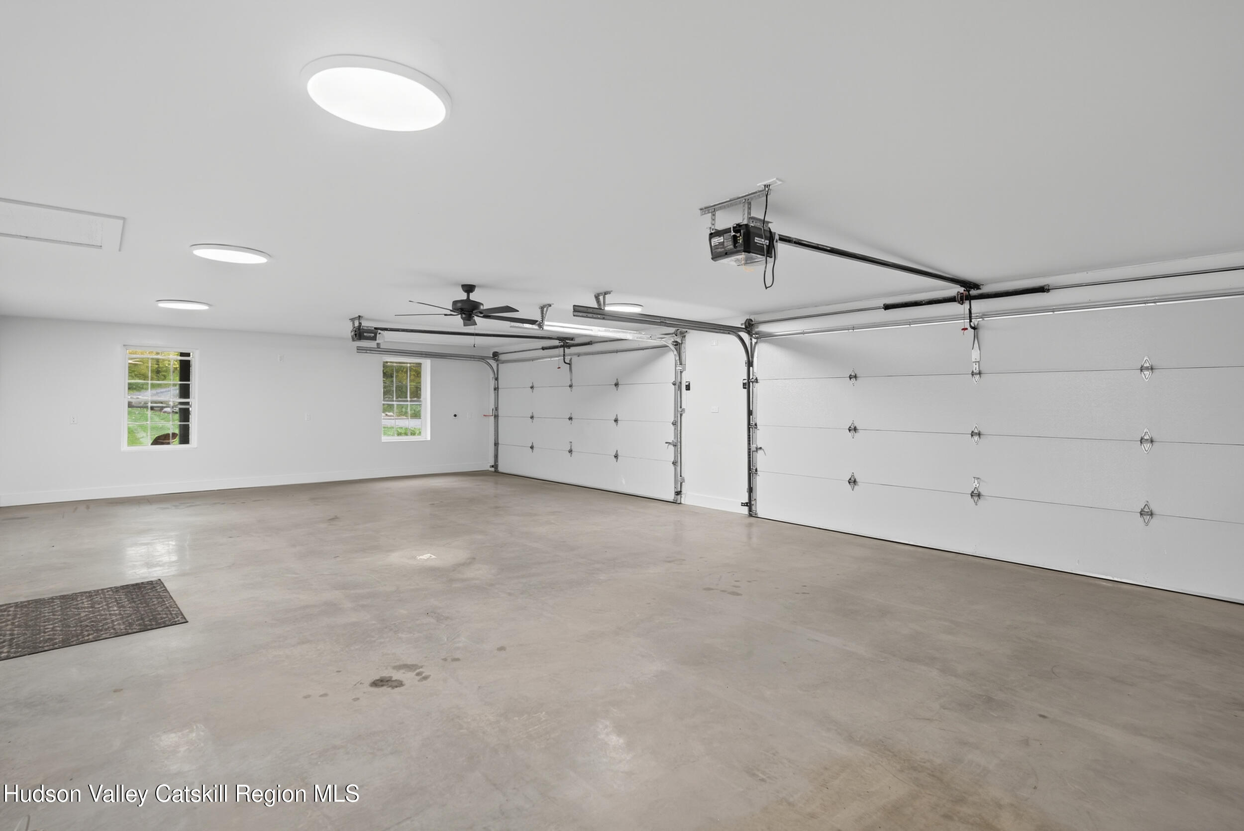 Modern Hideaway in the Woods