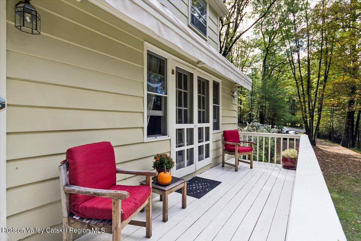 Cozy Country Cottage