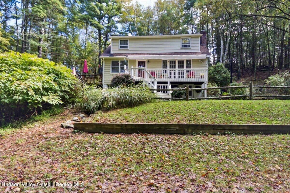 Cozy Country Cottage