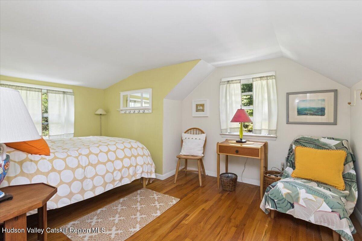 Cozy Country Cottage
