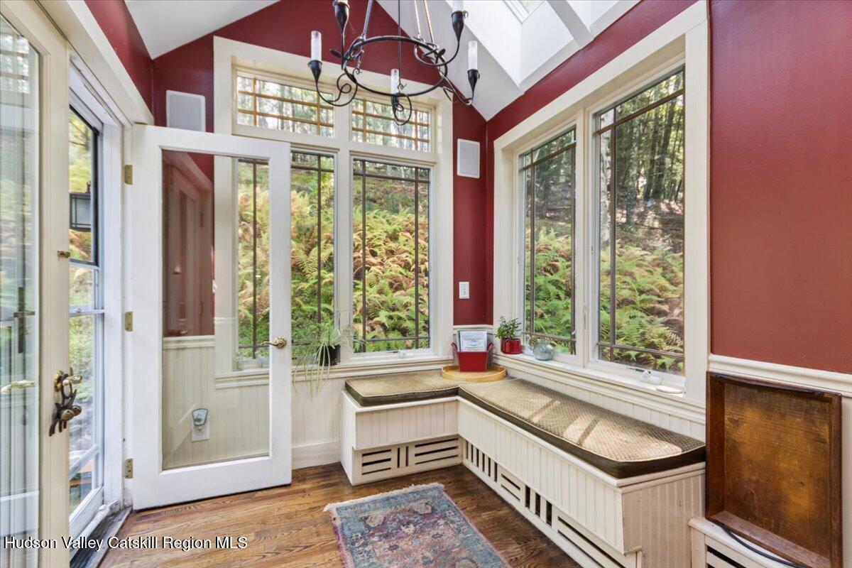 Cozy Country Cottage