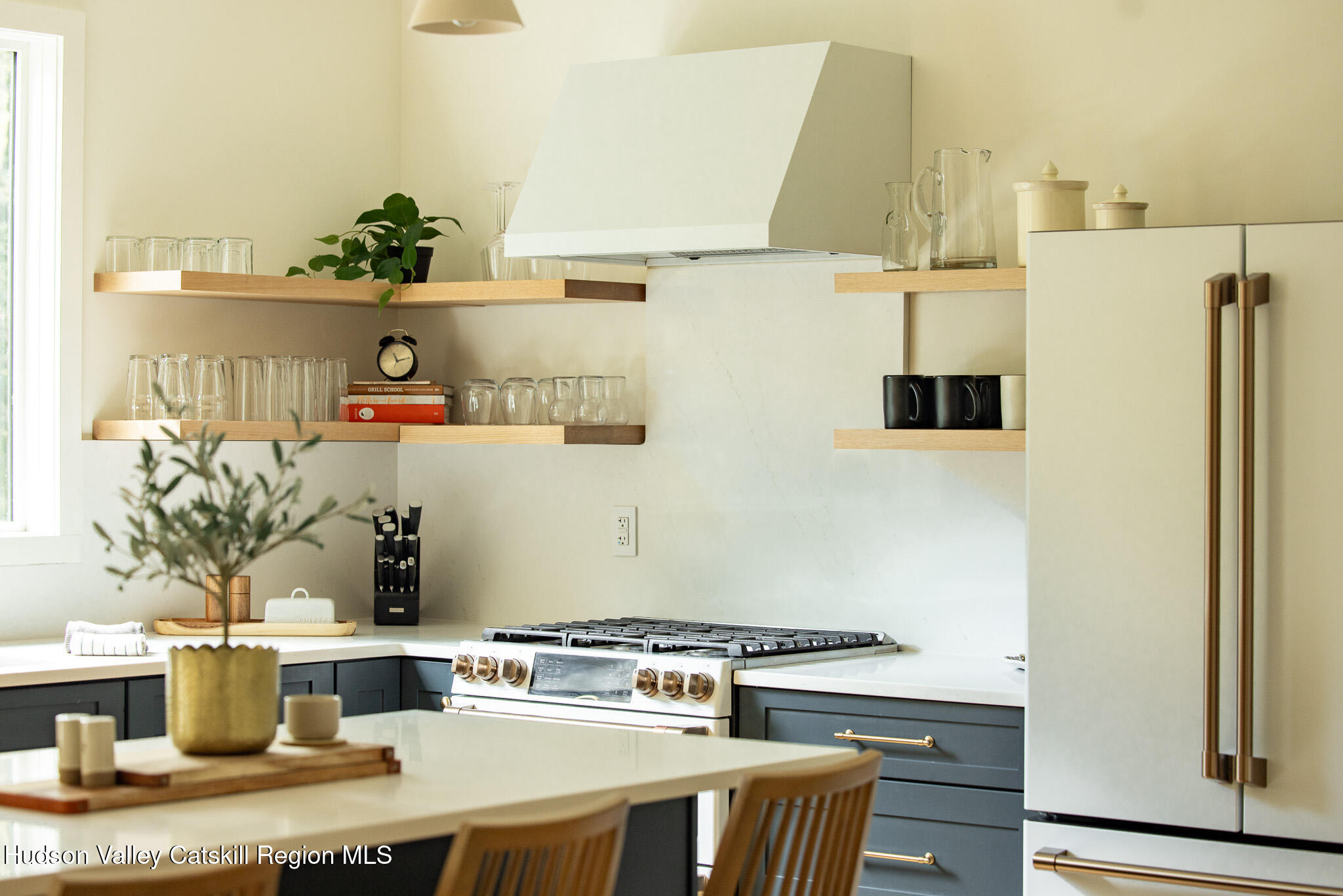 Modern Country Living in Olive