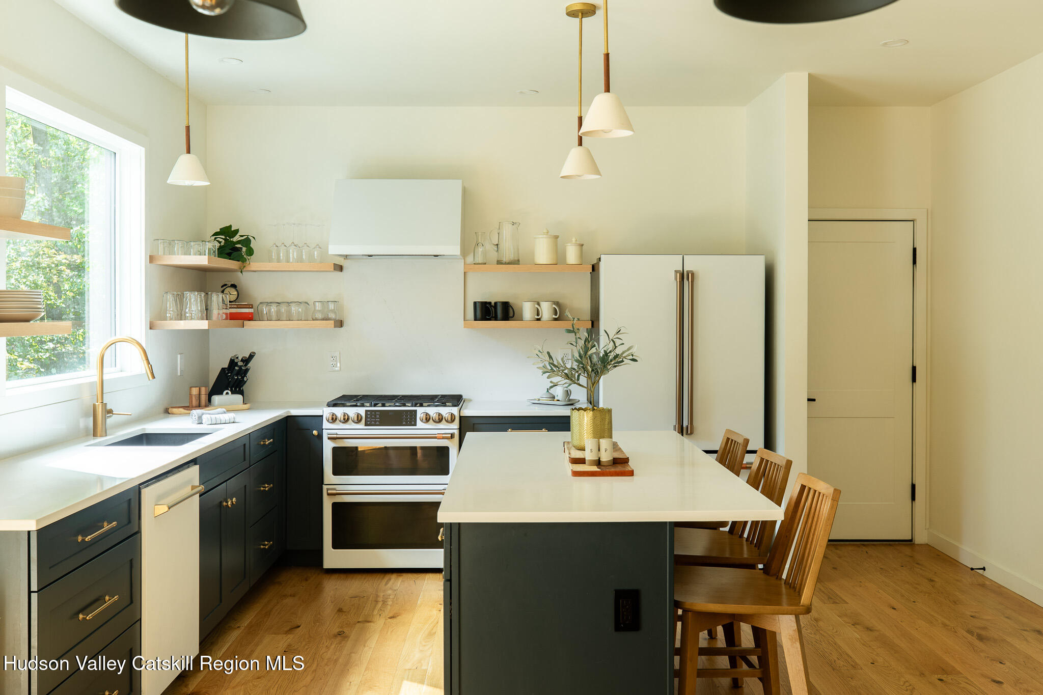 Modern Country Living in Olive