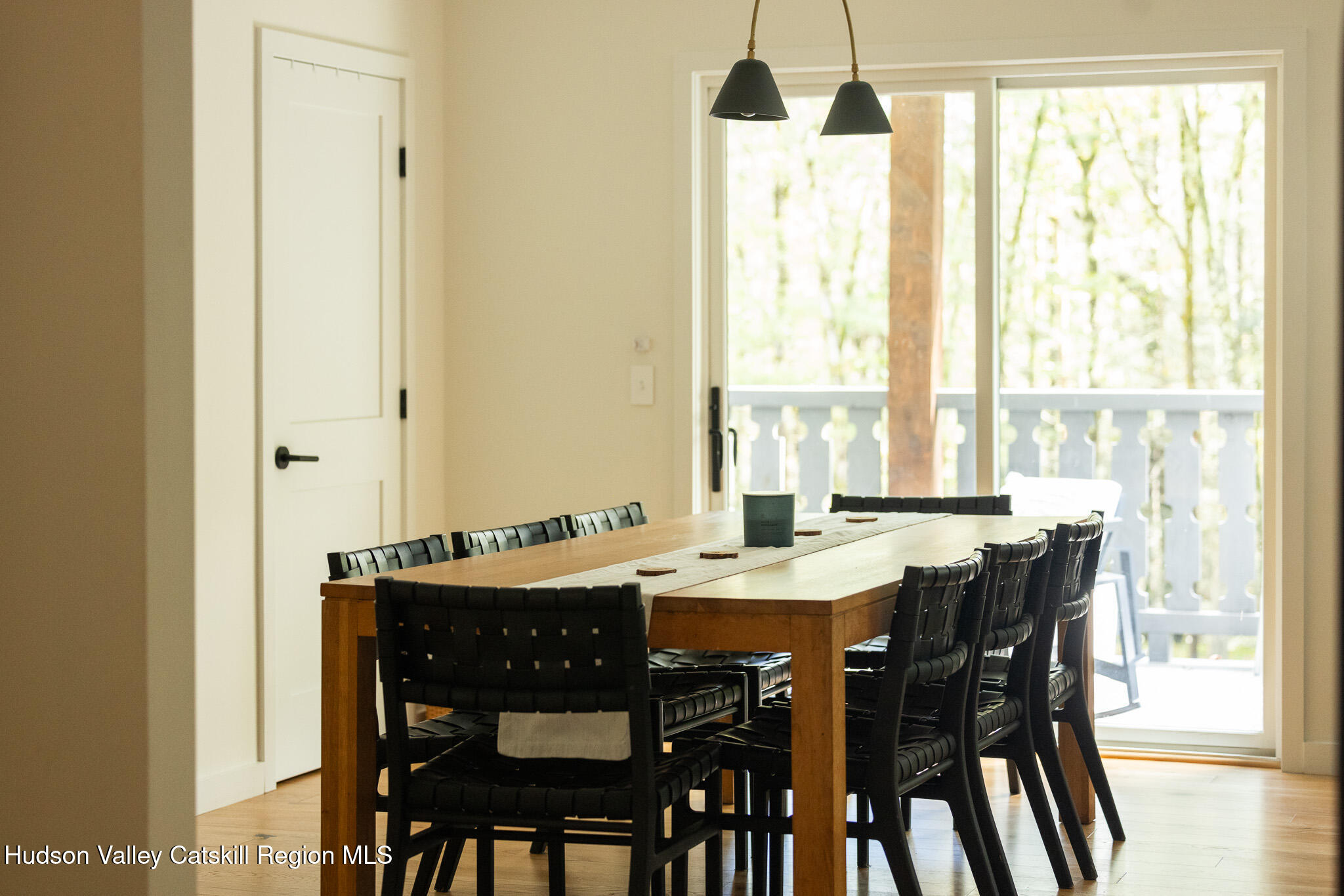Modern Country Living in Olive