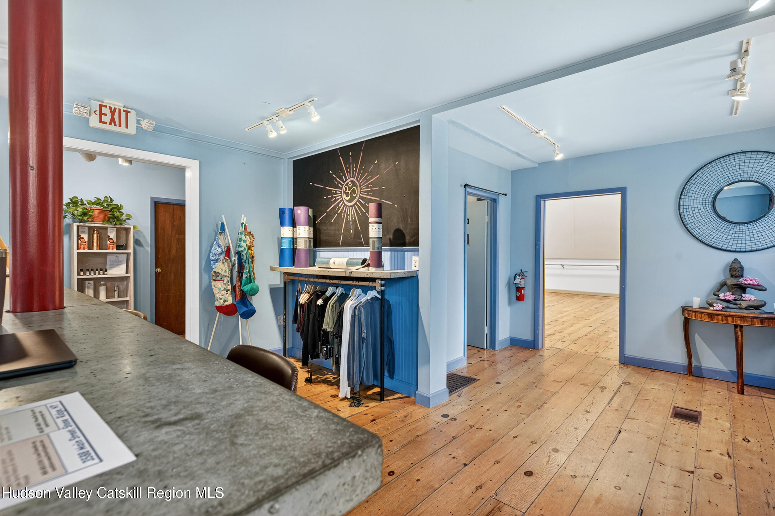 Creative Commerical Compound