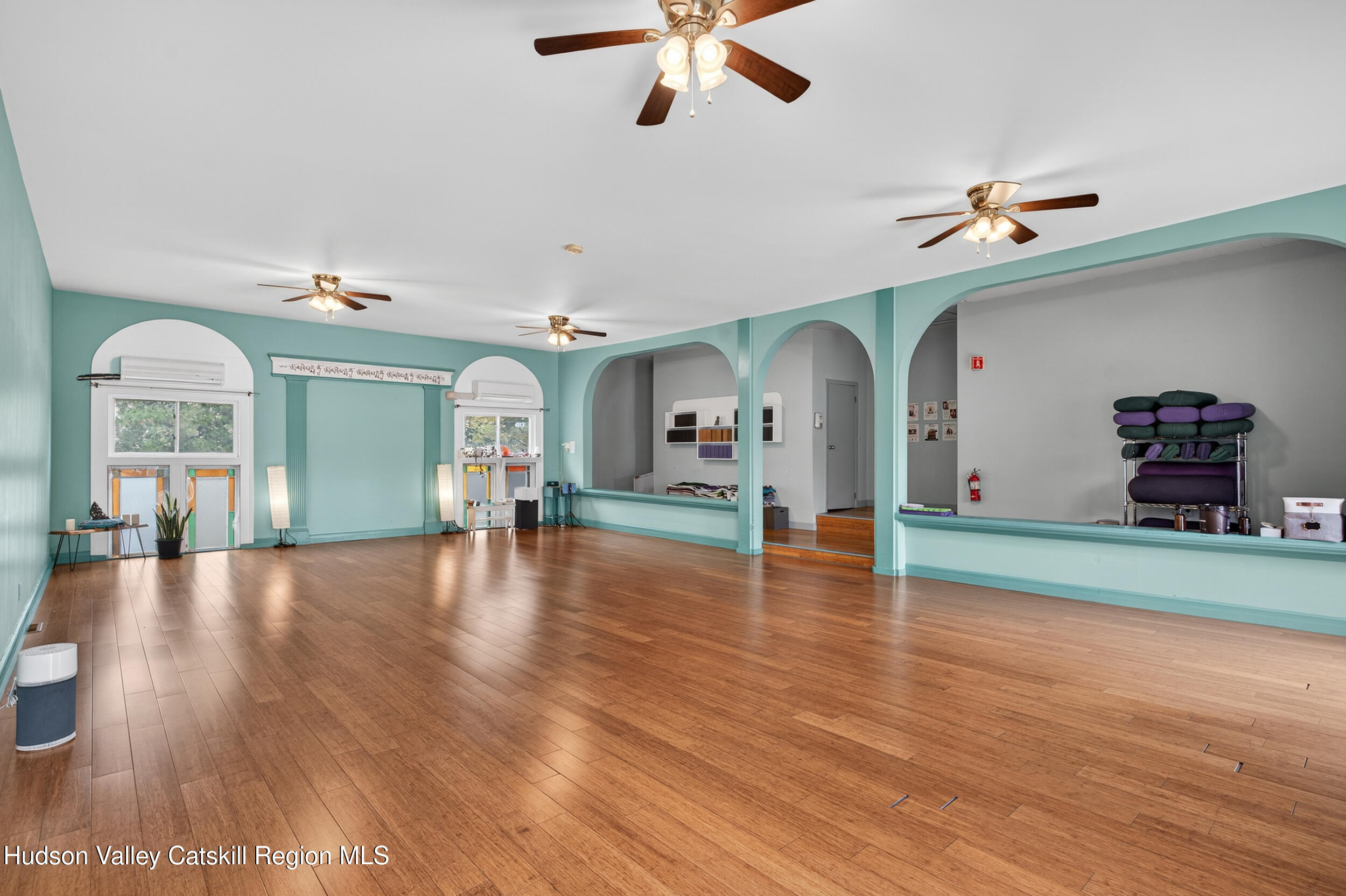 Creative Commerical Compound