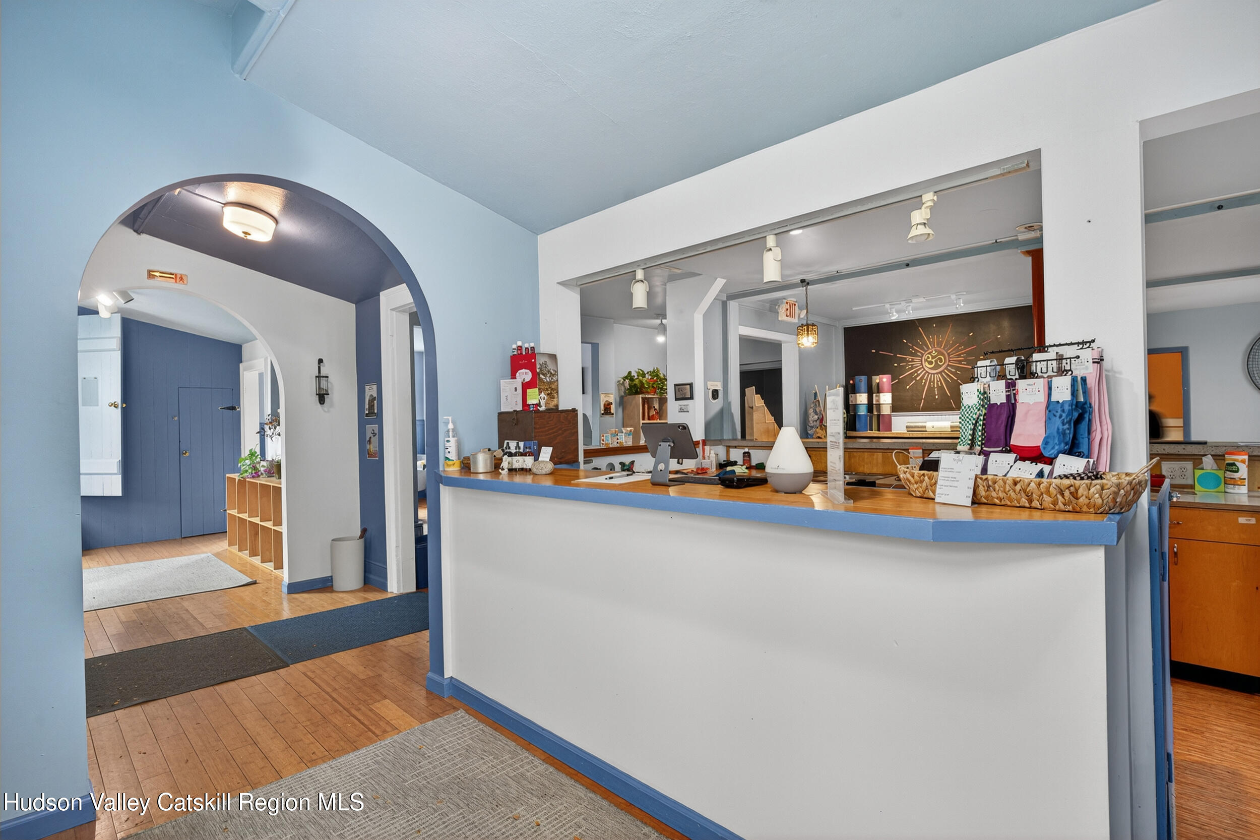 Creative Commerical Compound
